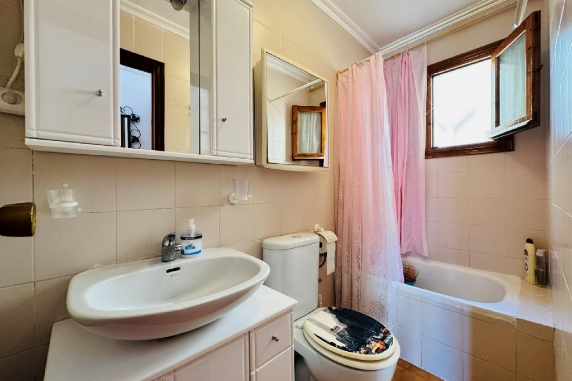 Resale - Apartment / flat -
Torrevieja - Puerto Romano