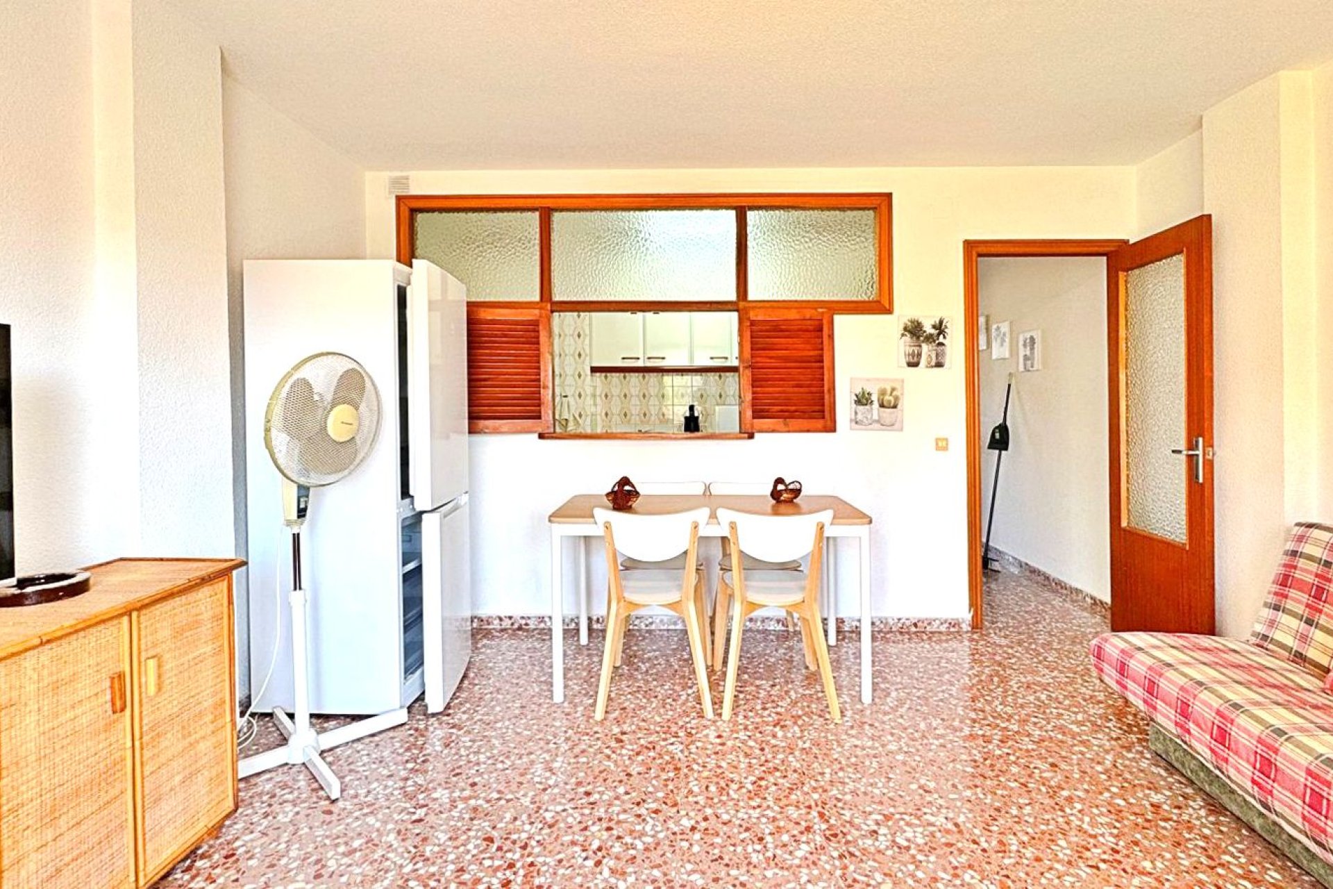 Resale - Apartment / flat -
Torrevieja - Punta prima