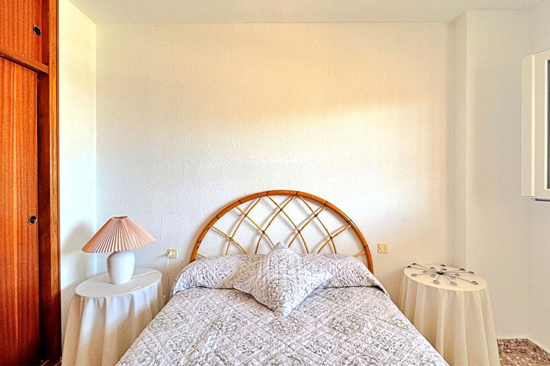 Resale - Apartment / flat -
Torrevieja - Punta prima