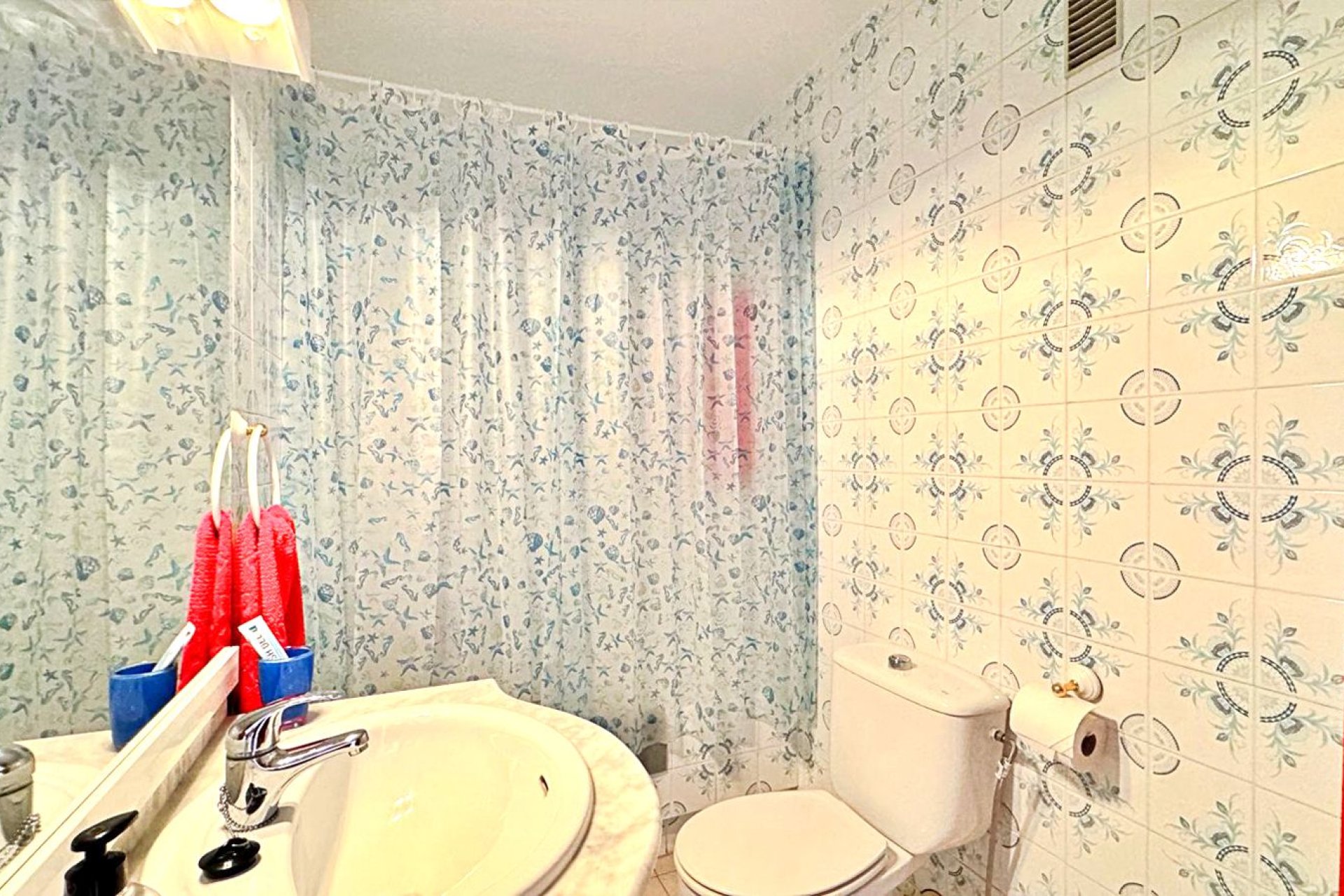 Resale - Apartment / flat -
Torrevieja - Punta prima