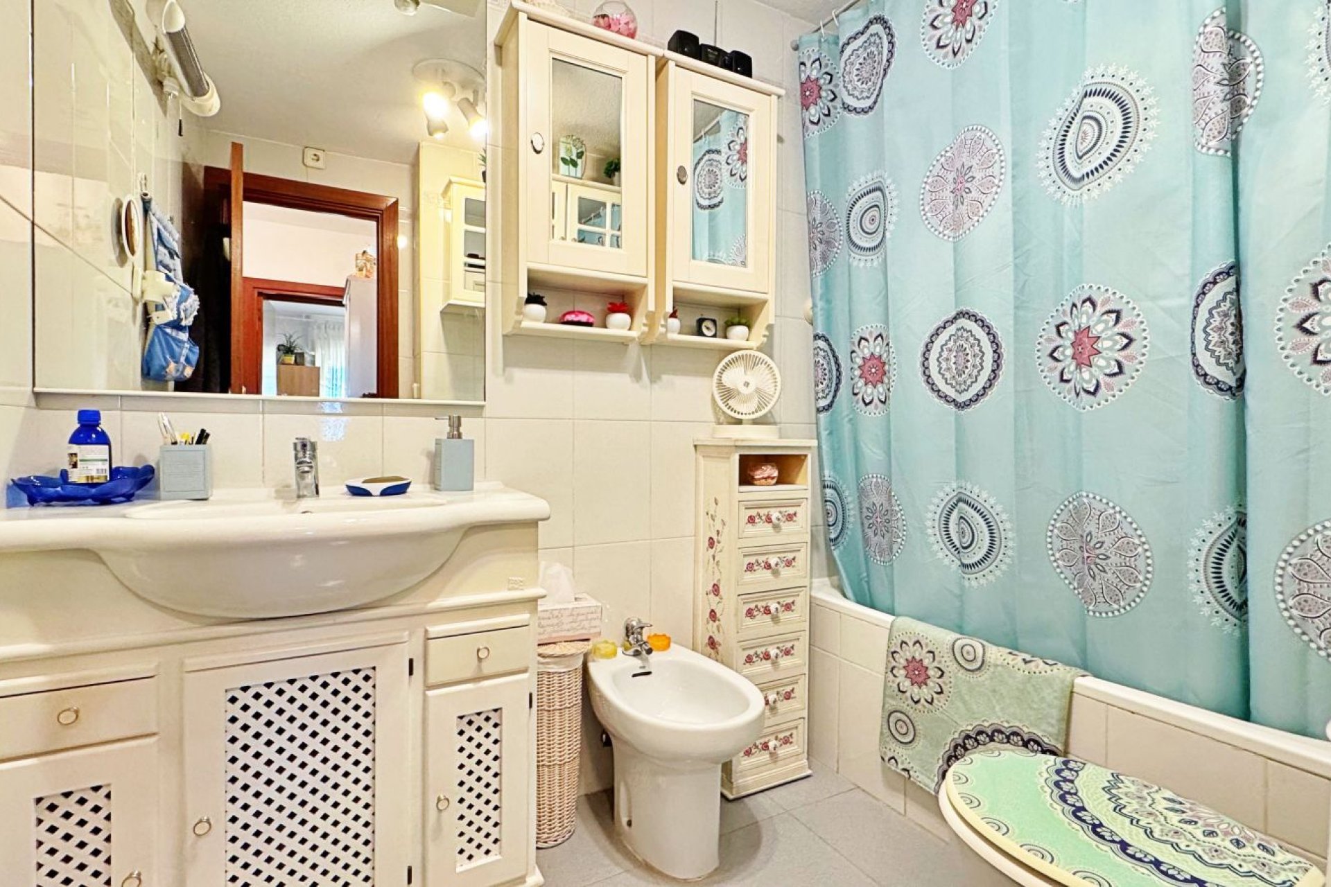 Resale - Apartment / flat -
Torrevieja - Punta prima