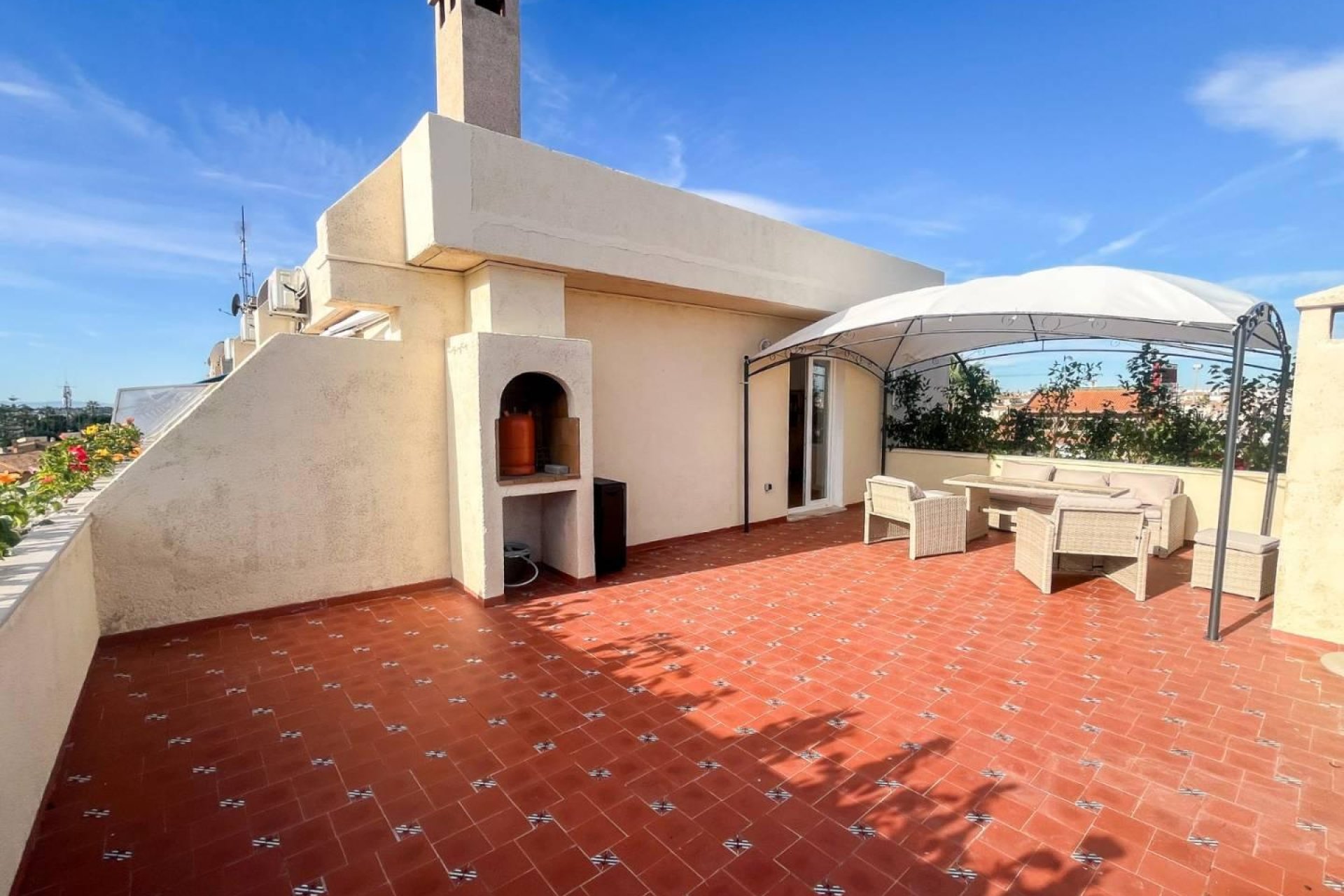 Resale - Apartment / flat -
Torrevieja - Punta prima