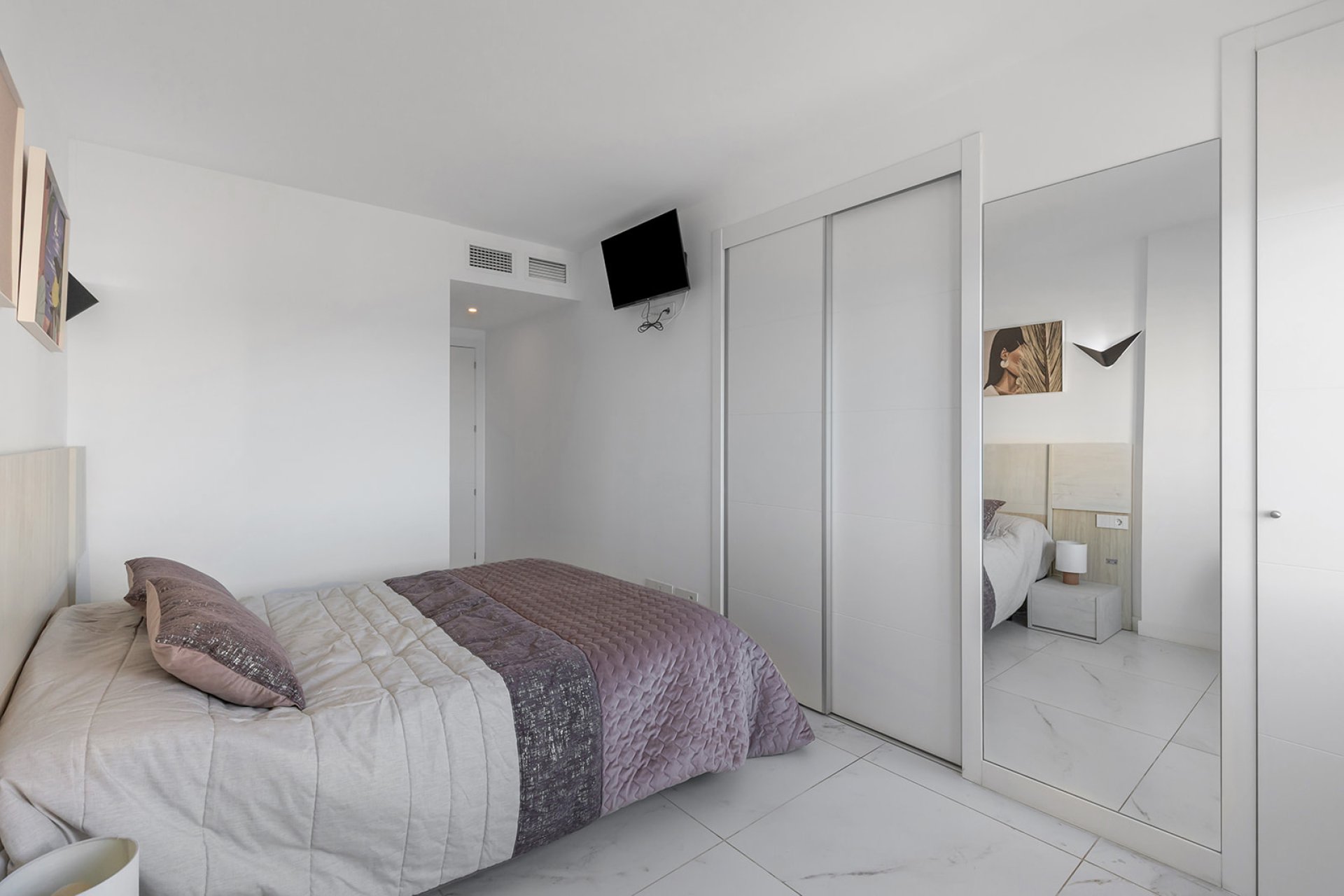 Resale - Apartment / flat -
Torrevieja - Punta prima