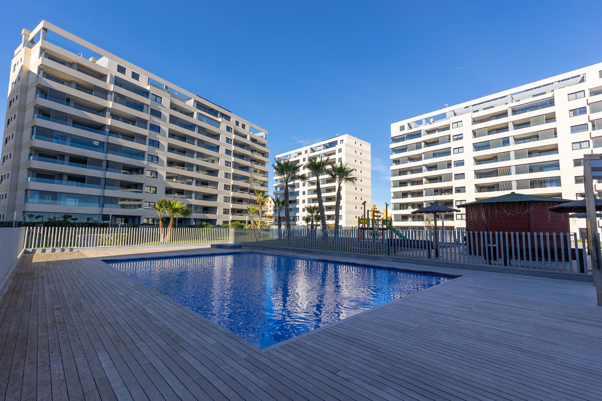 Resale - Apartment / flat -
Torrevieja - Punta prima
