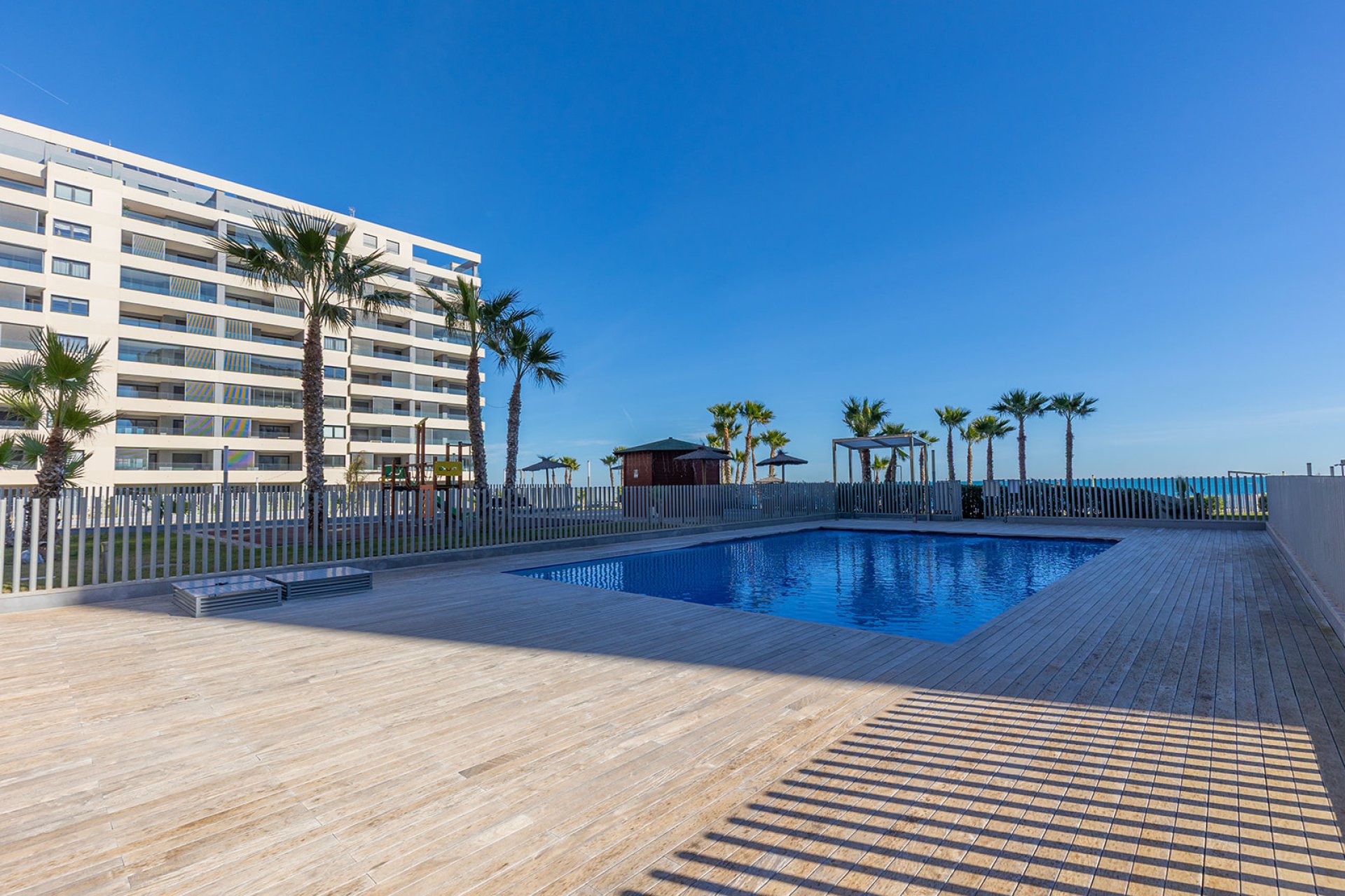Resale - Apartment / flat -
Torrevieja - Punta prima