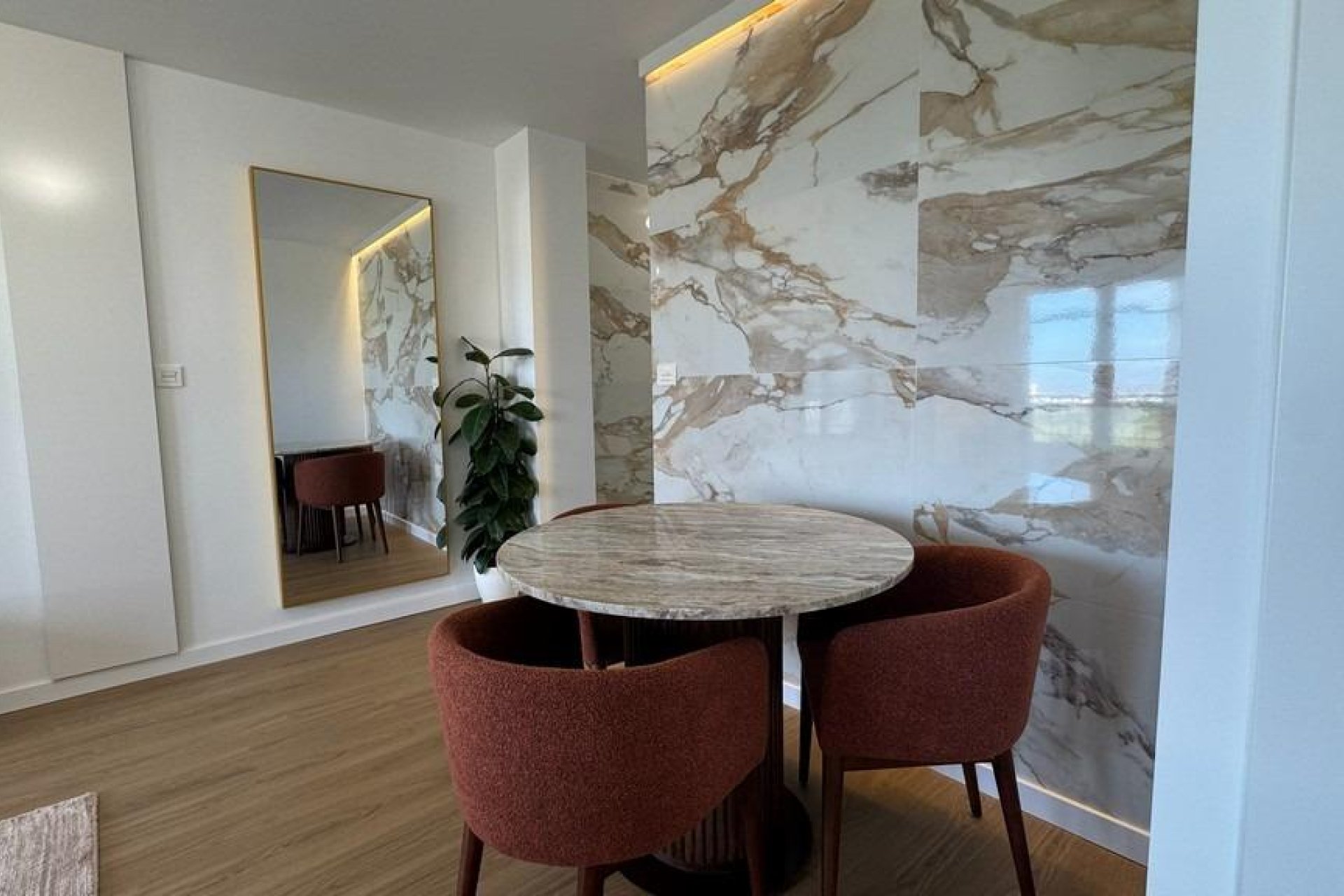 Resale - Apartment / flat -
Torrevieja - Punta prima