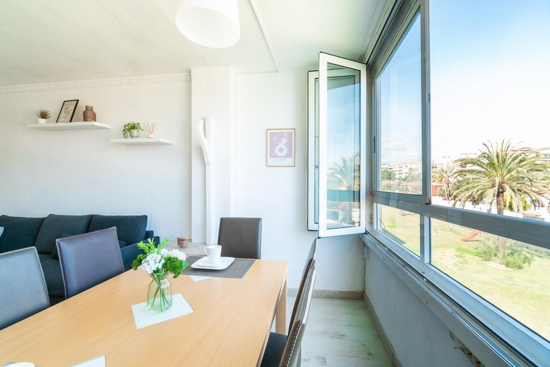 Resale - Apartment / flat -
Torrevieja - Punta prima