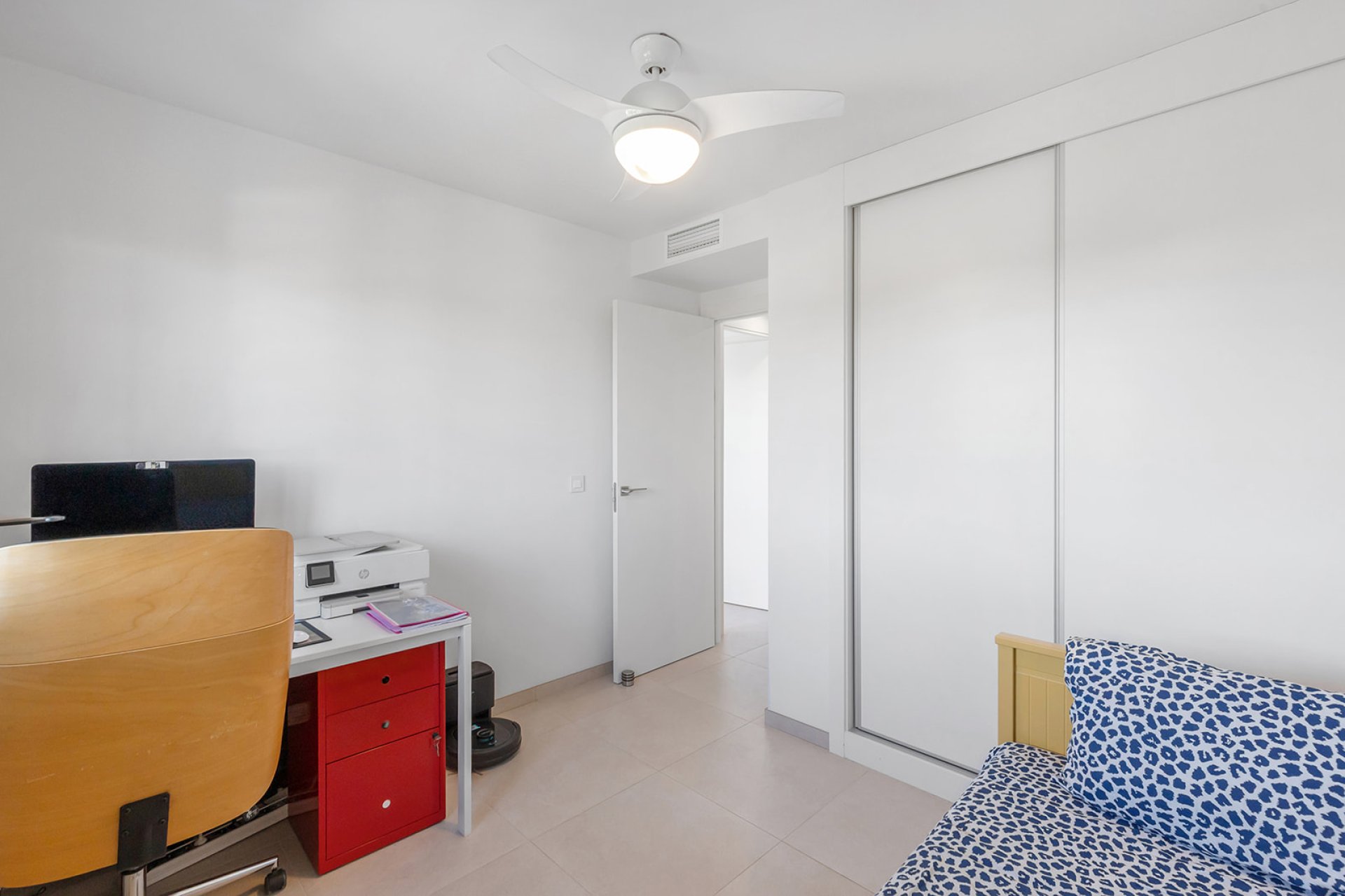 Resale - Apartment / flat -
Torrevieja - Punta prima