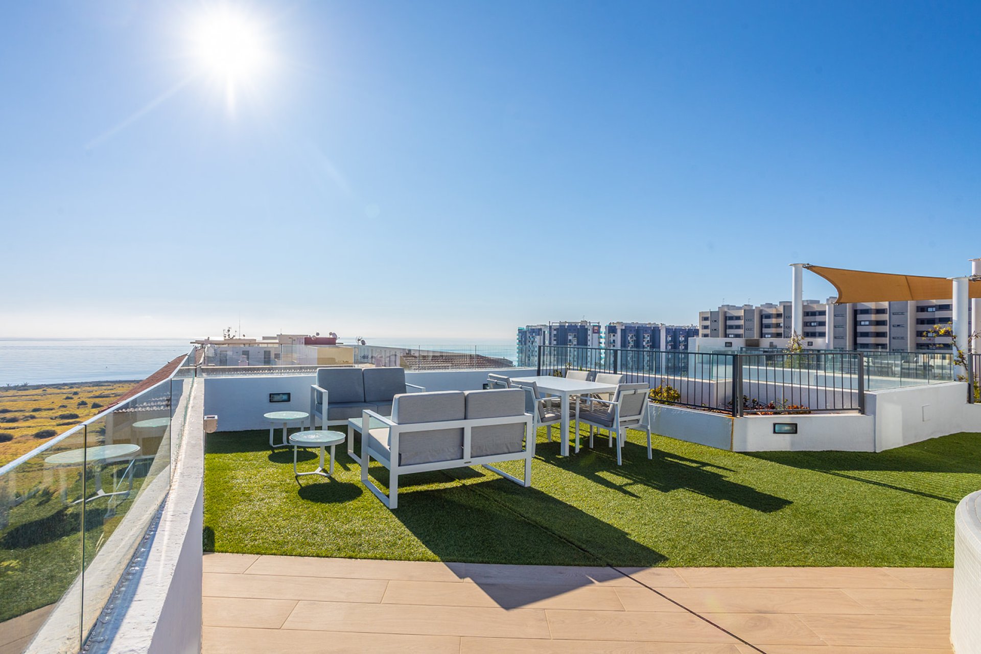 Resale - Apartment / flat -
Torrevieja - Punta prima