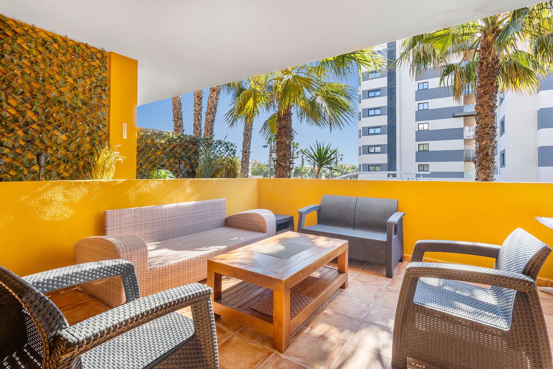 Resale - Apartment / flat -
Torrevieja - Punta prima