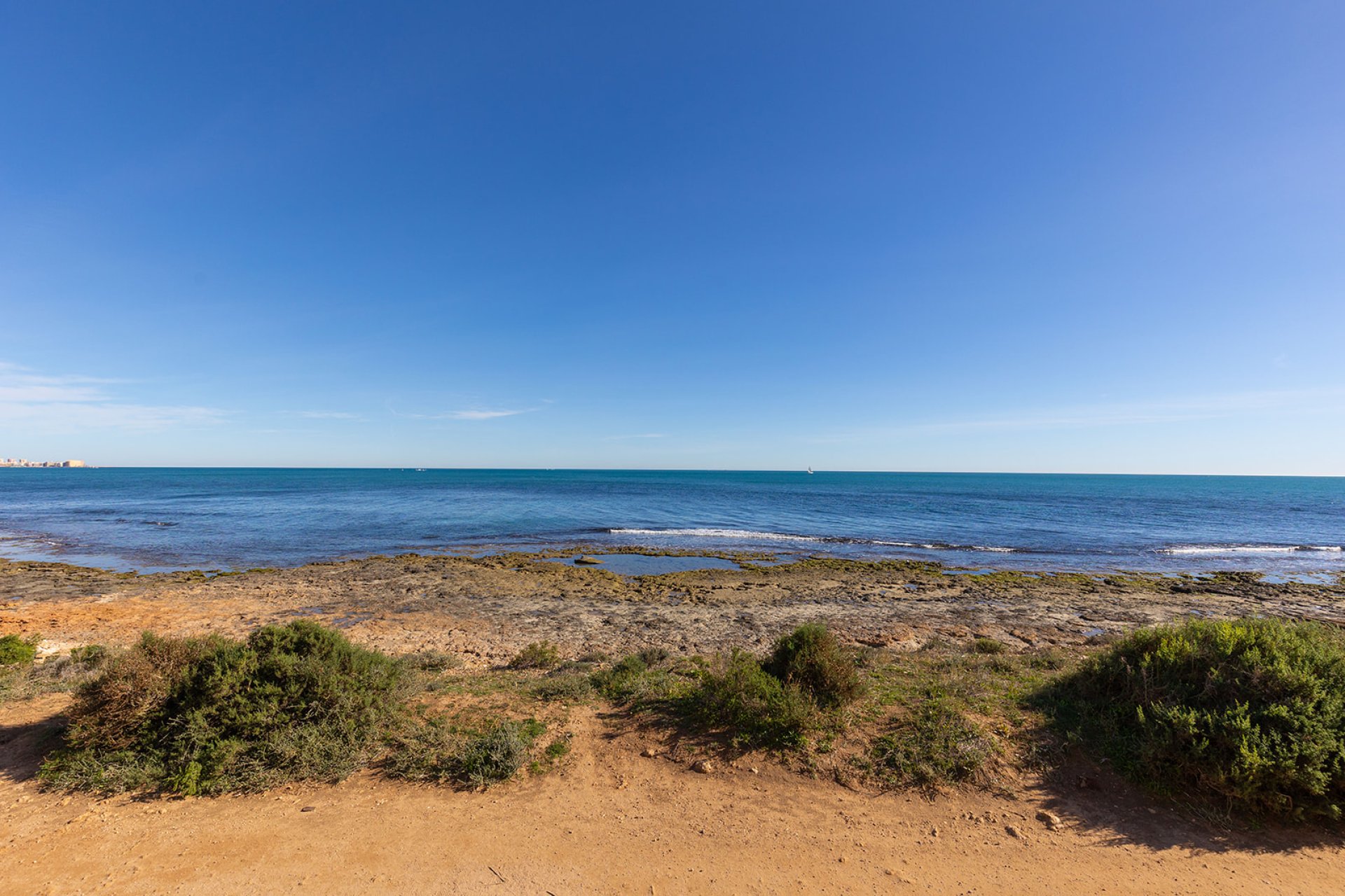 Resale - Apartment / flat -
Torrevieja - Punta prima