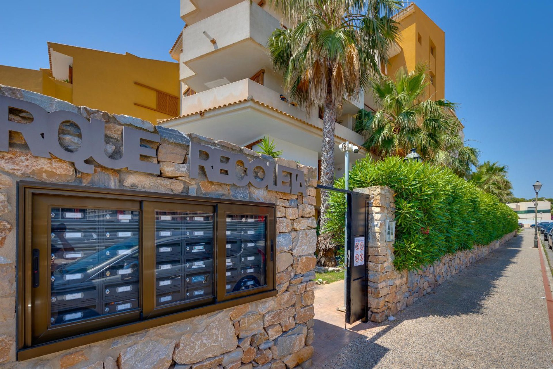 Resale - Apartment / flat -
Torrevieja - Punta prima