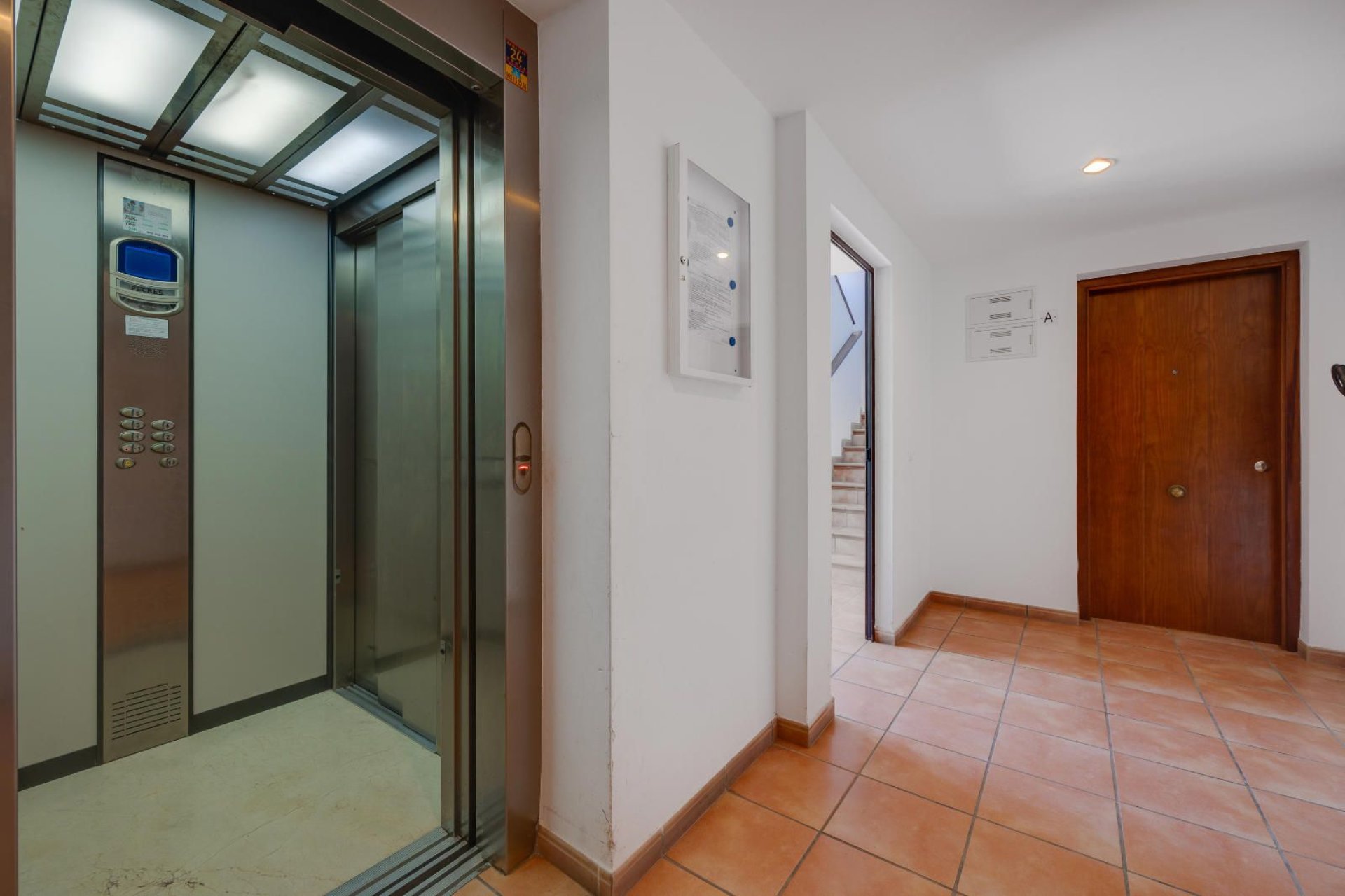 Resale - Apartment / flat -
Torrevieja - Punta prima