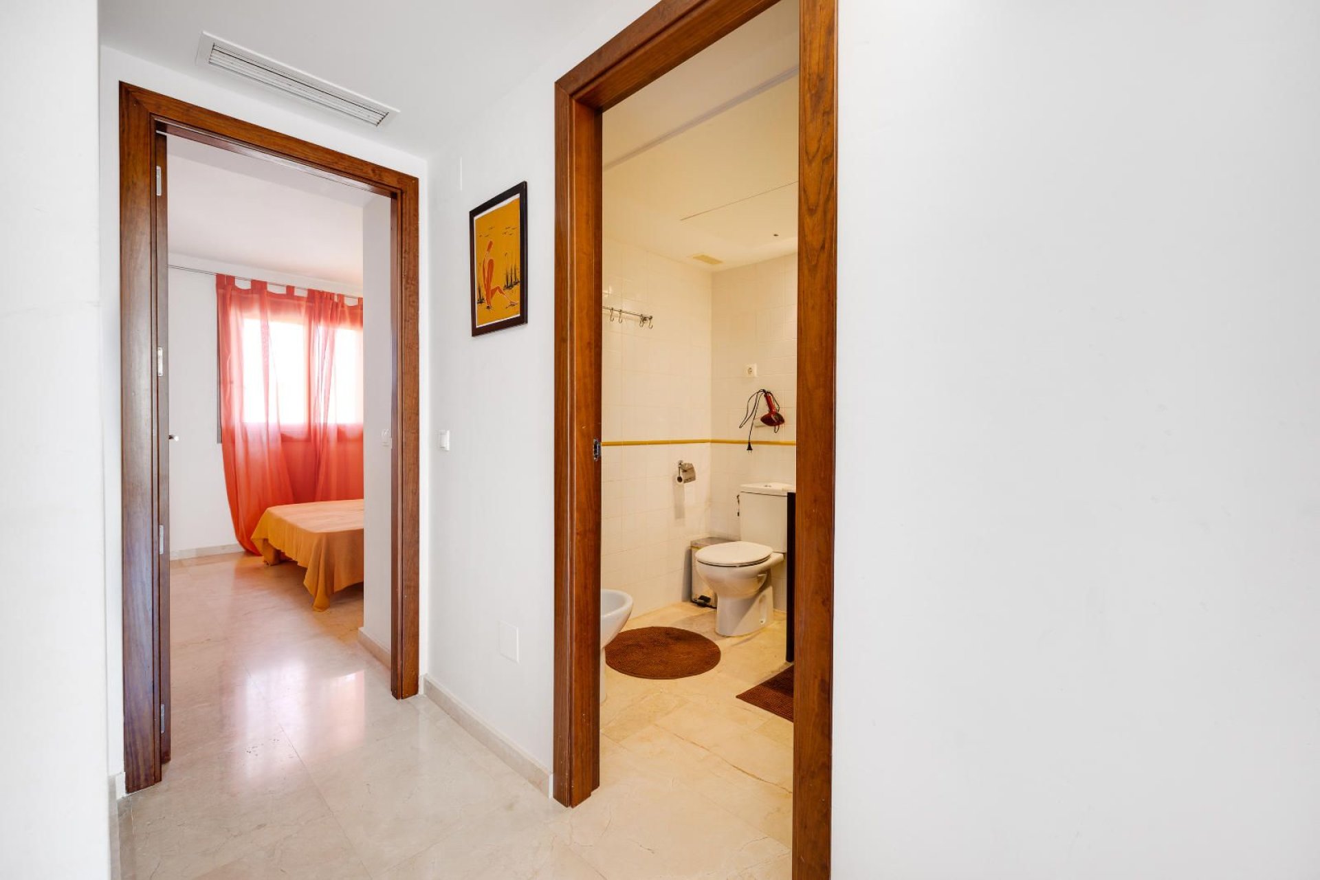 Resale - Apartment / flat -
Torrevieja - Punta prima