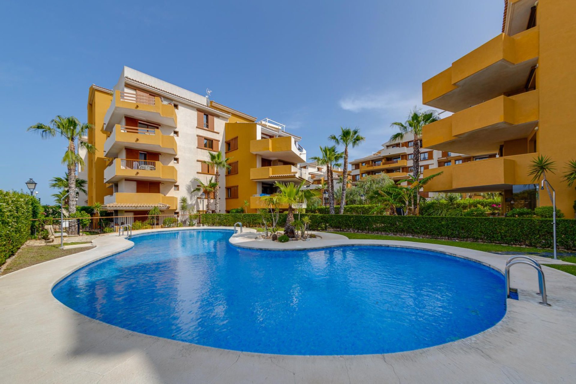 Resale - Apartment / flat -
Torrevieja - Punta prima