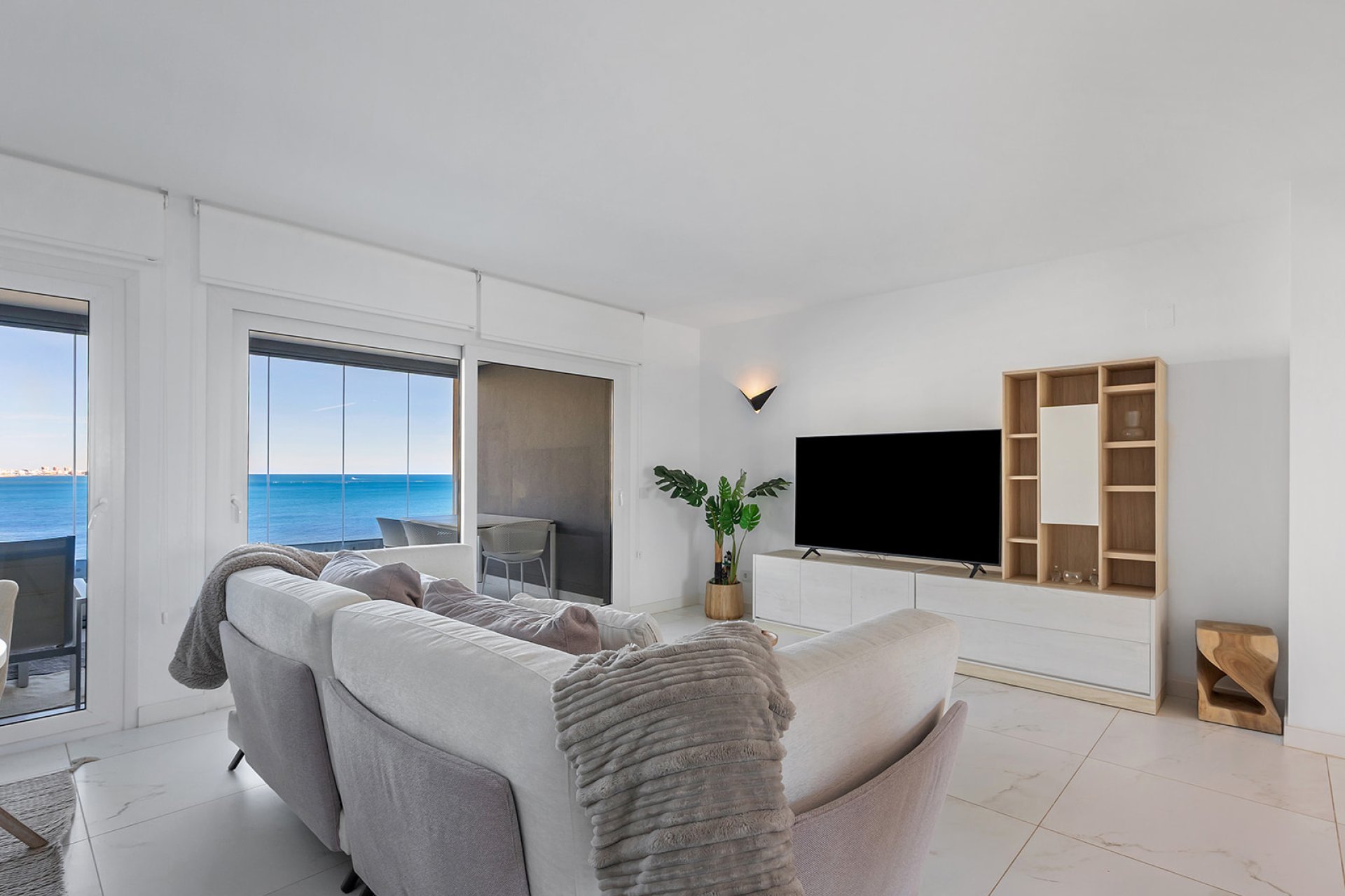 Resale - Apartment / flat -
Torrevieja - Punta prima