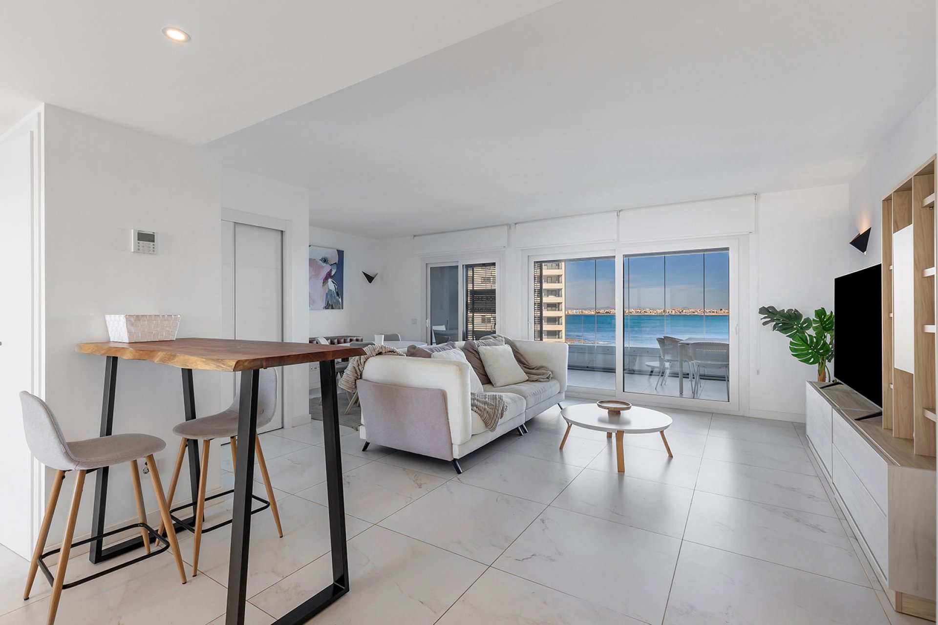 Resale - Apartment / flat -
Torrevieja - Punta prima