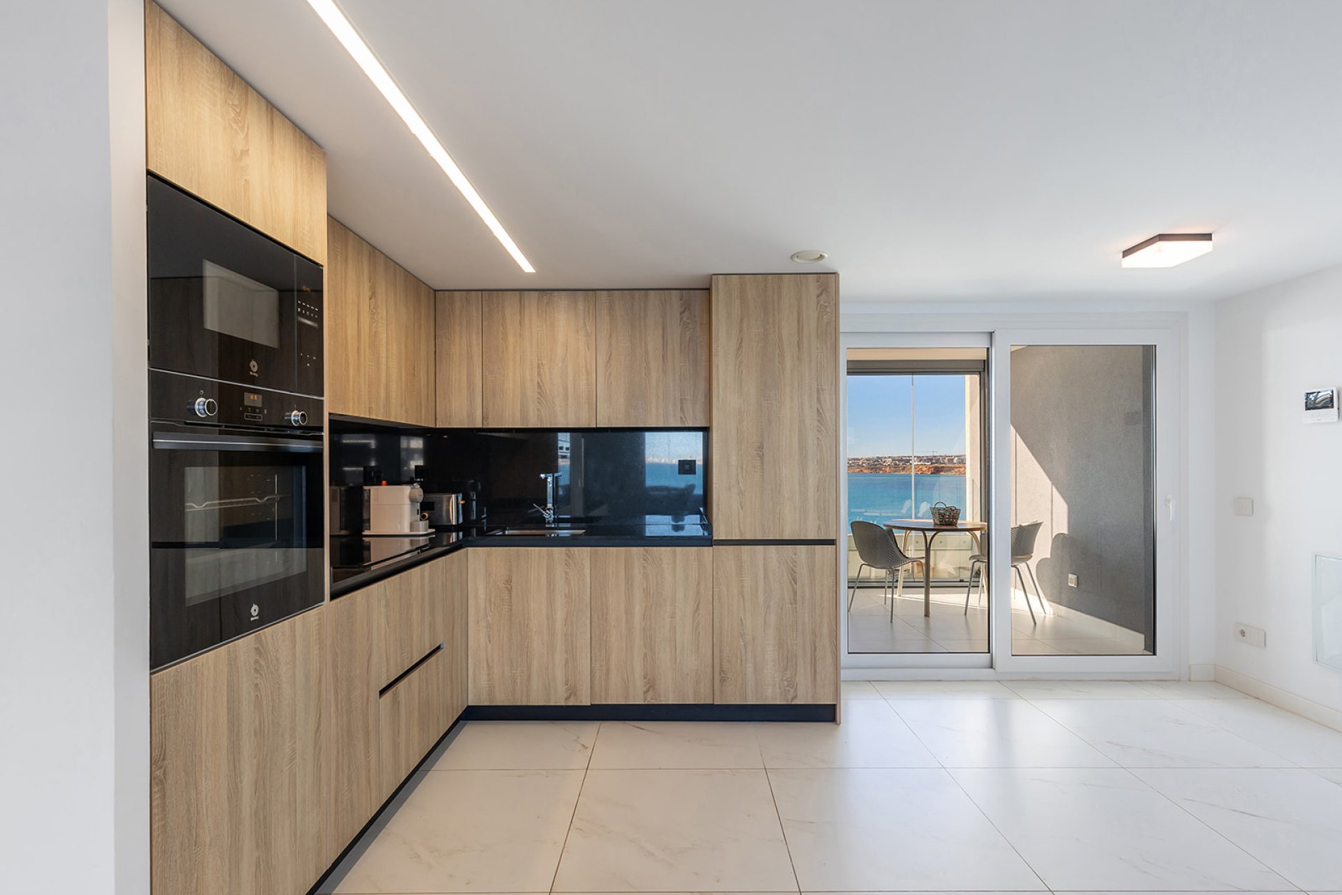 Resale - Apartment / flat -
Torrevieja - Punta prima