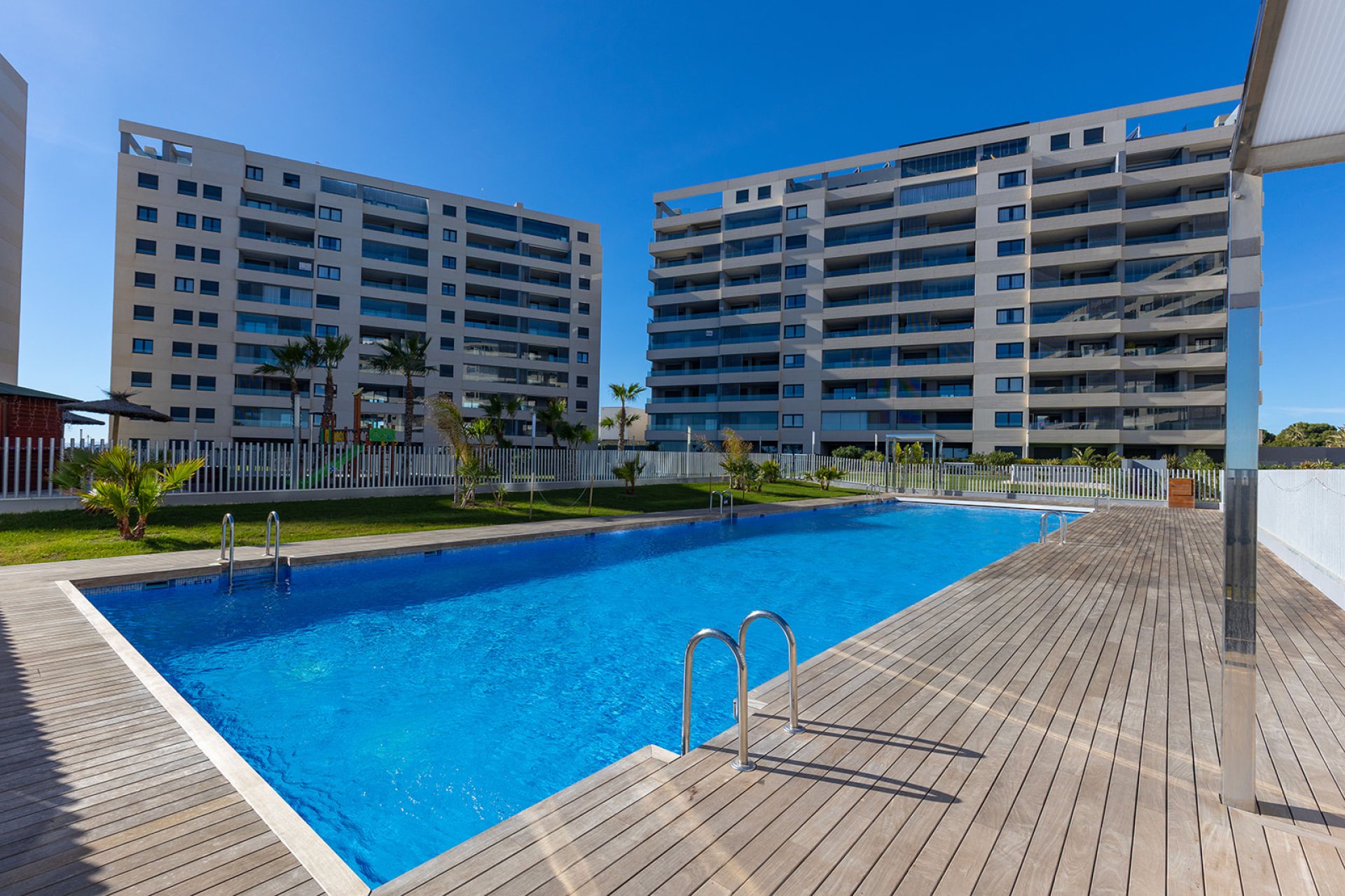 Resale - Apartment / flat -
Torrevieja - Punta prima