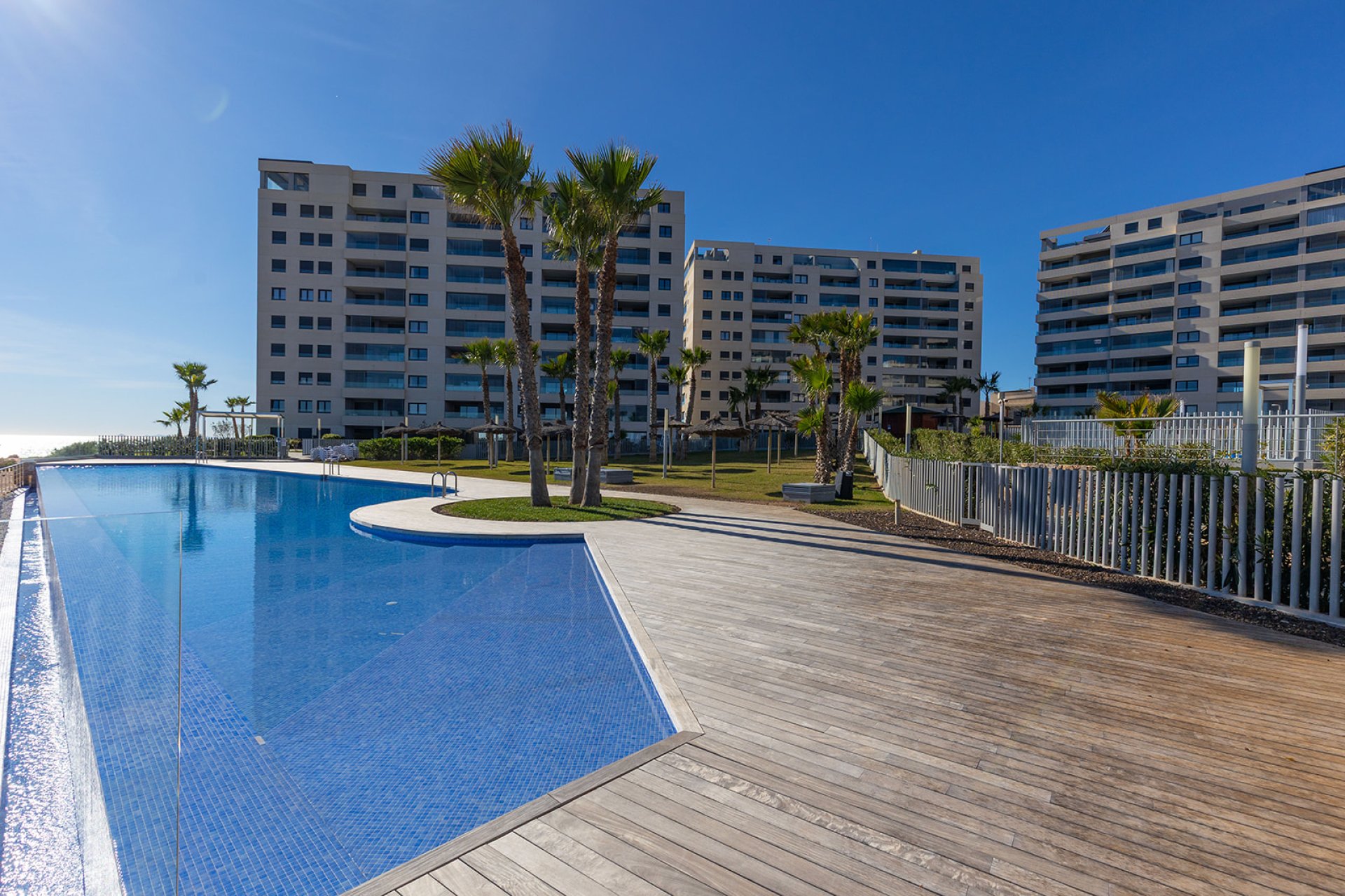 Resale - Apartment / flat -
Torrevieja - Punta prima