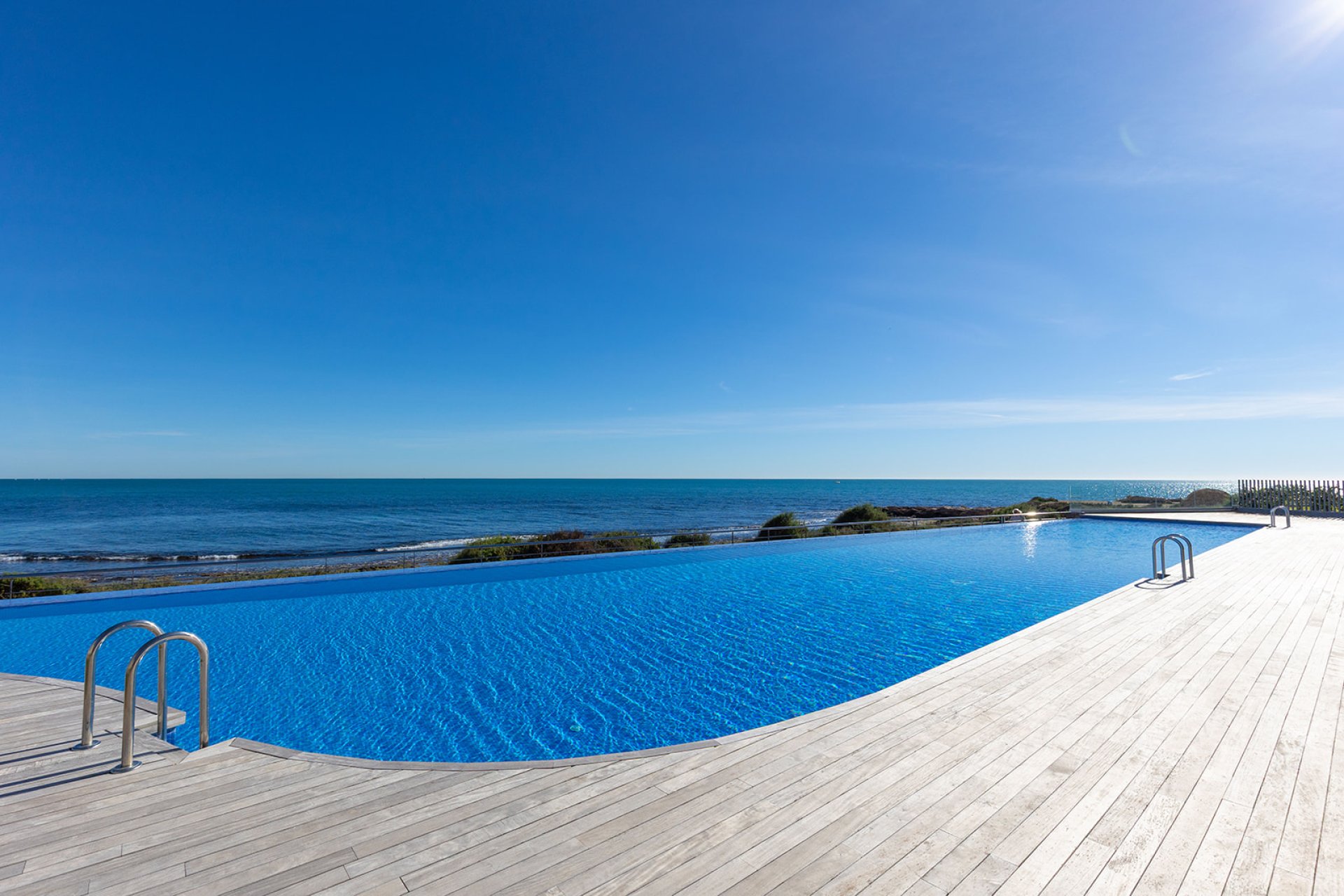 Resale - Apartment / flat -
Torrevieja - Punta prima