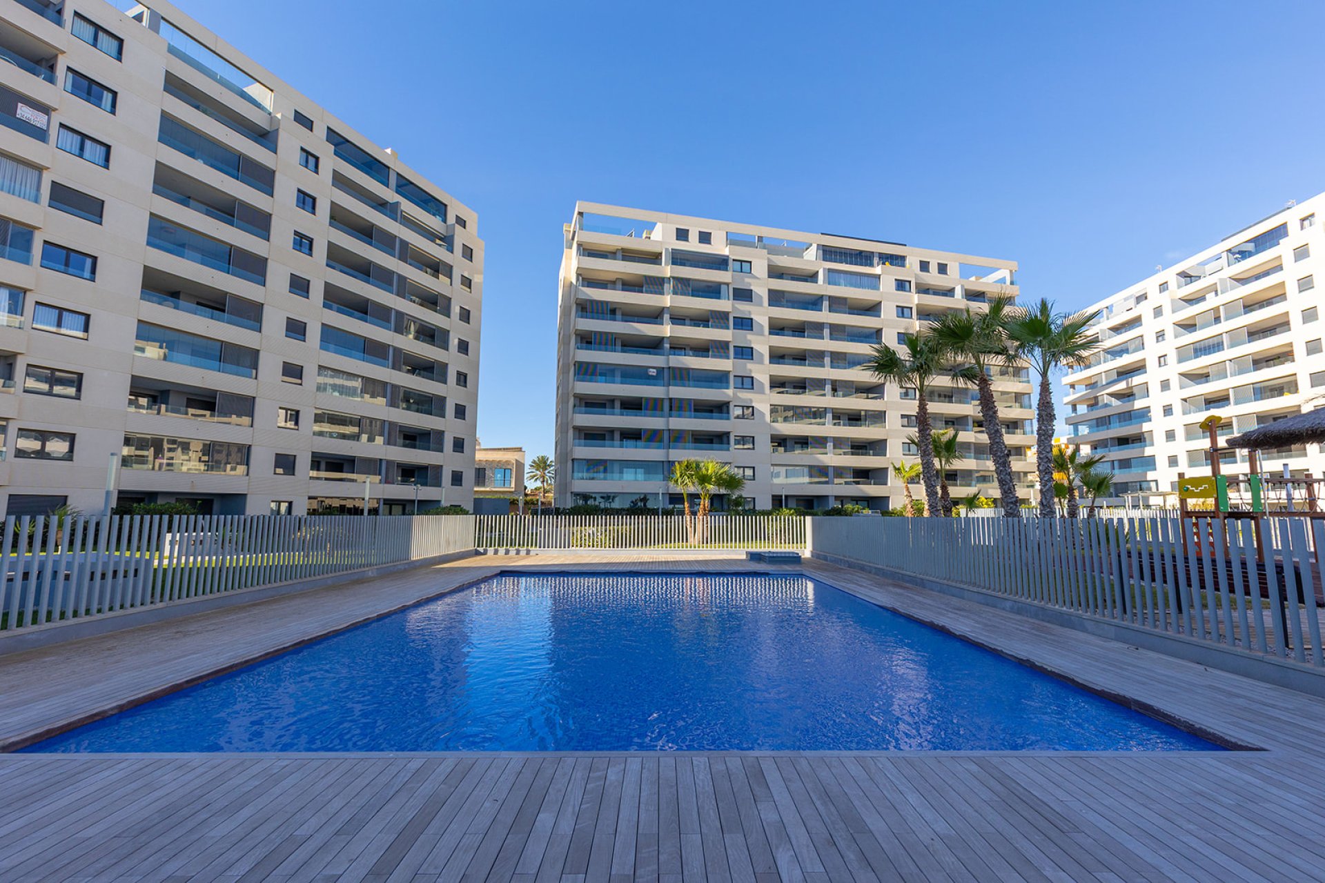 Resale - Apartment / flat -
Torrevieja - Punta prima