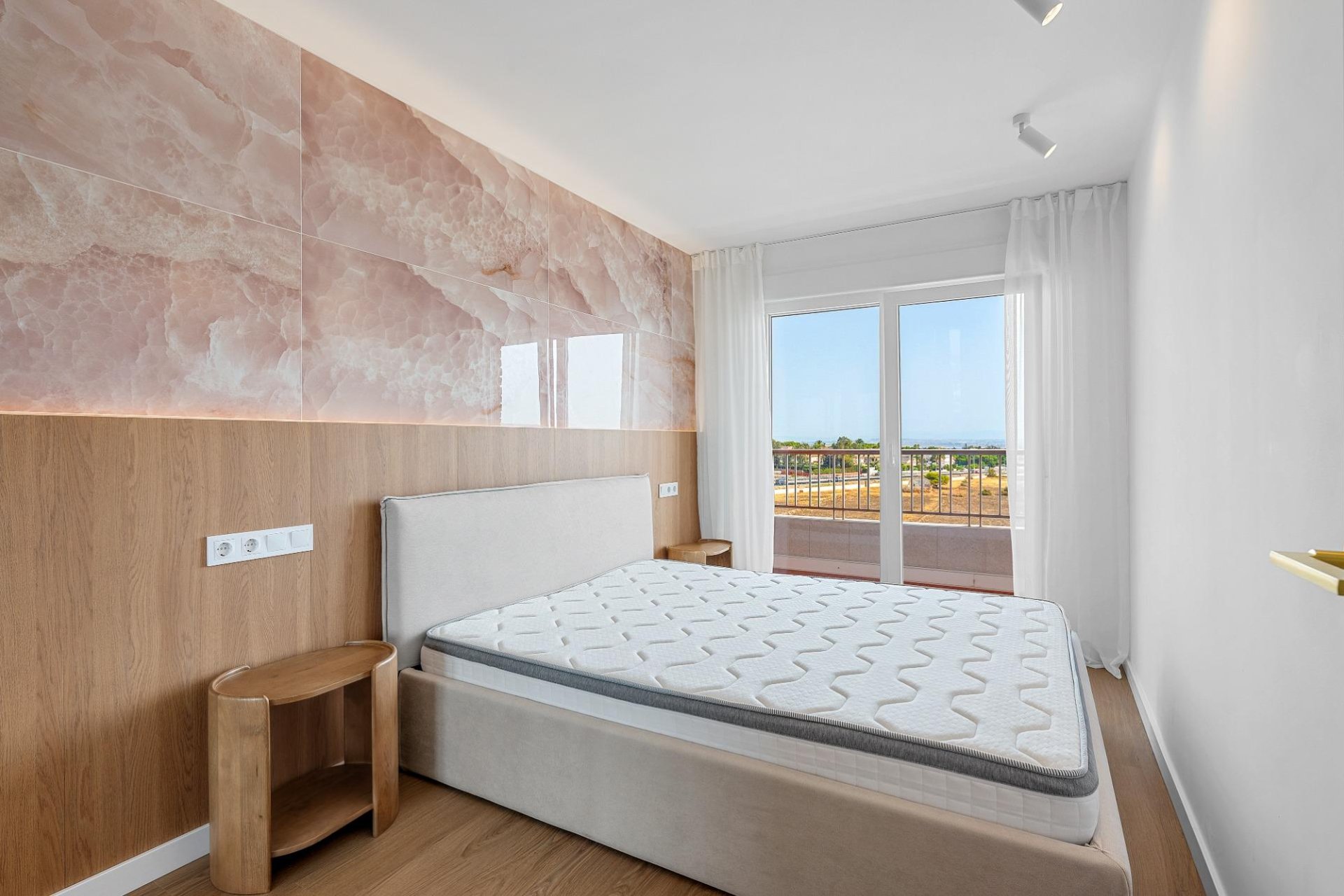 Resale - Apartment / flat -
Torrevieja - Punta prima