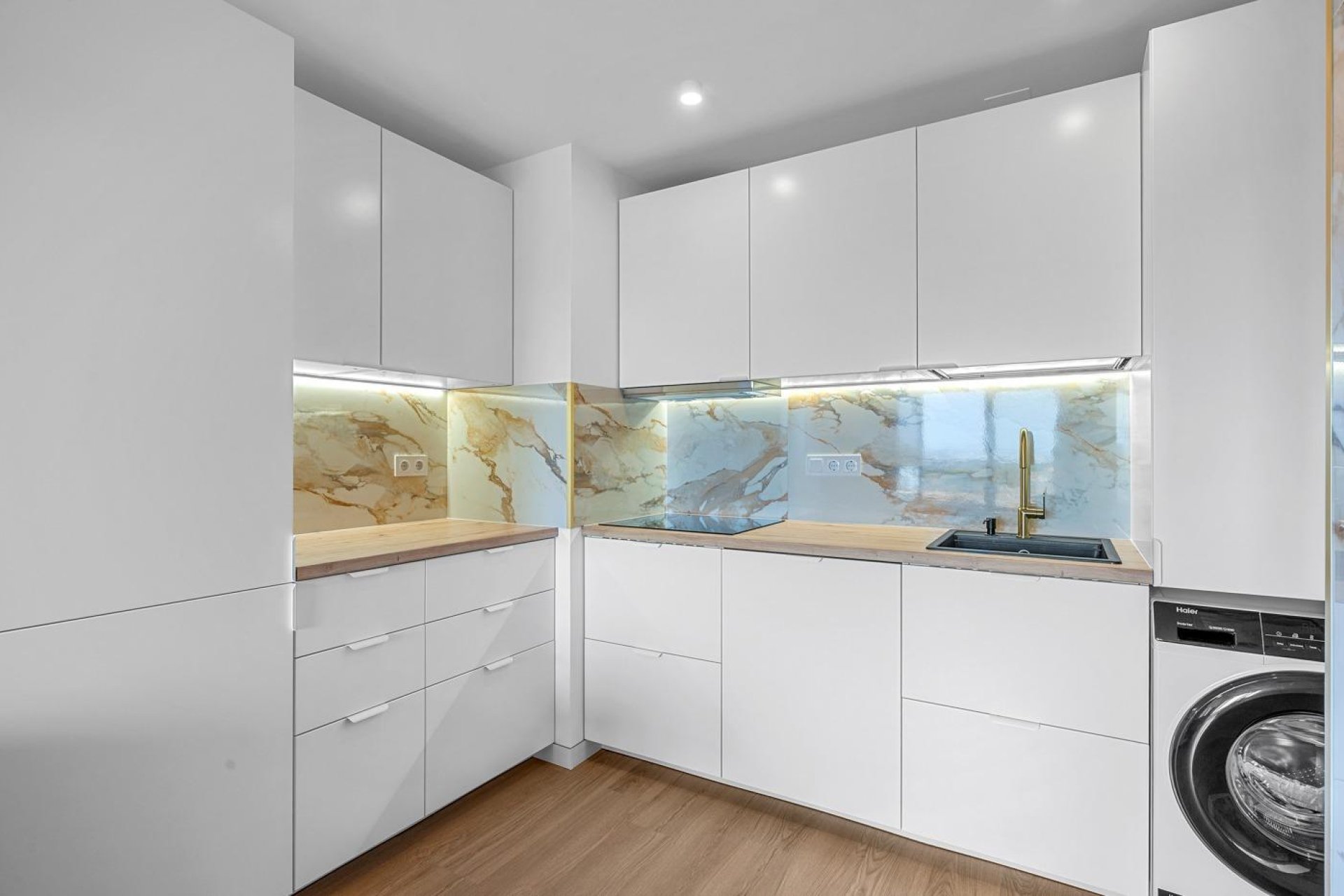 Resale - Apartment / flat -
Torrevieja - Punta prima