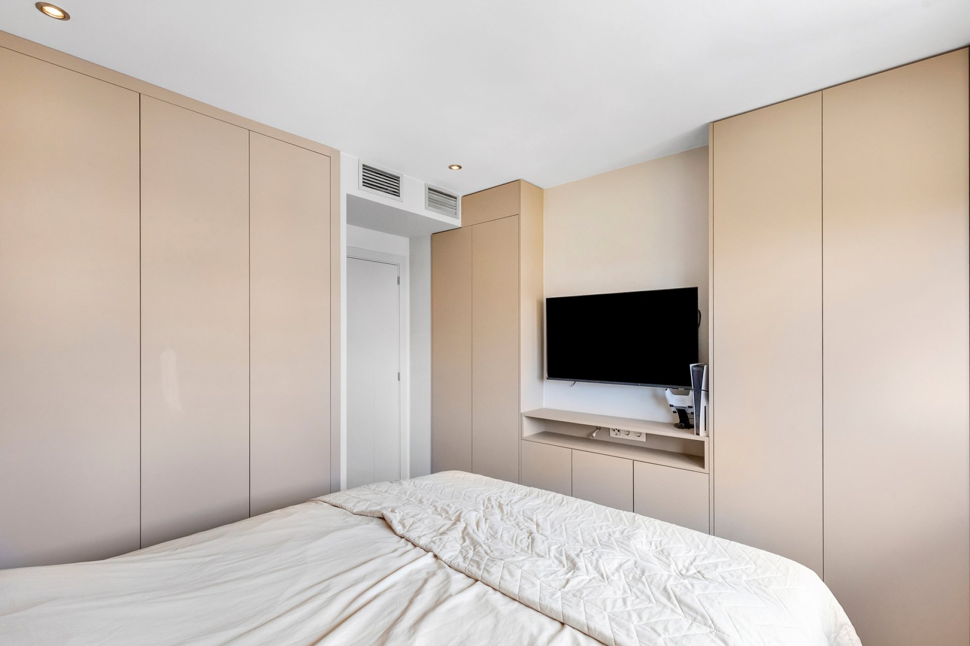 Resale - Apartment / flat -
Torrevieja - Punta prima