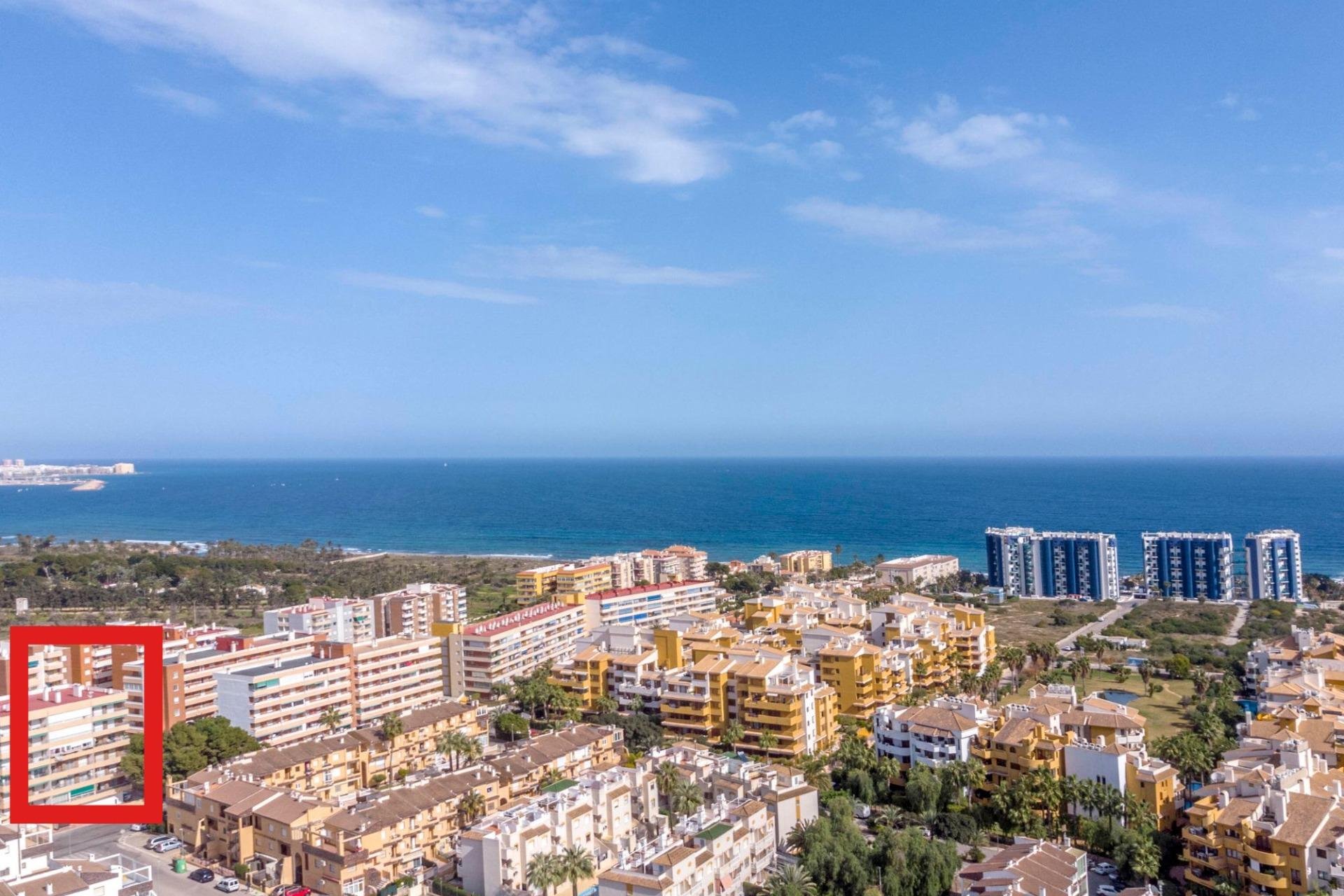 Resale - Apartment / flat -
Torrevieja - Punta prima