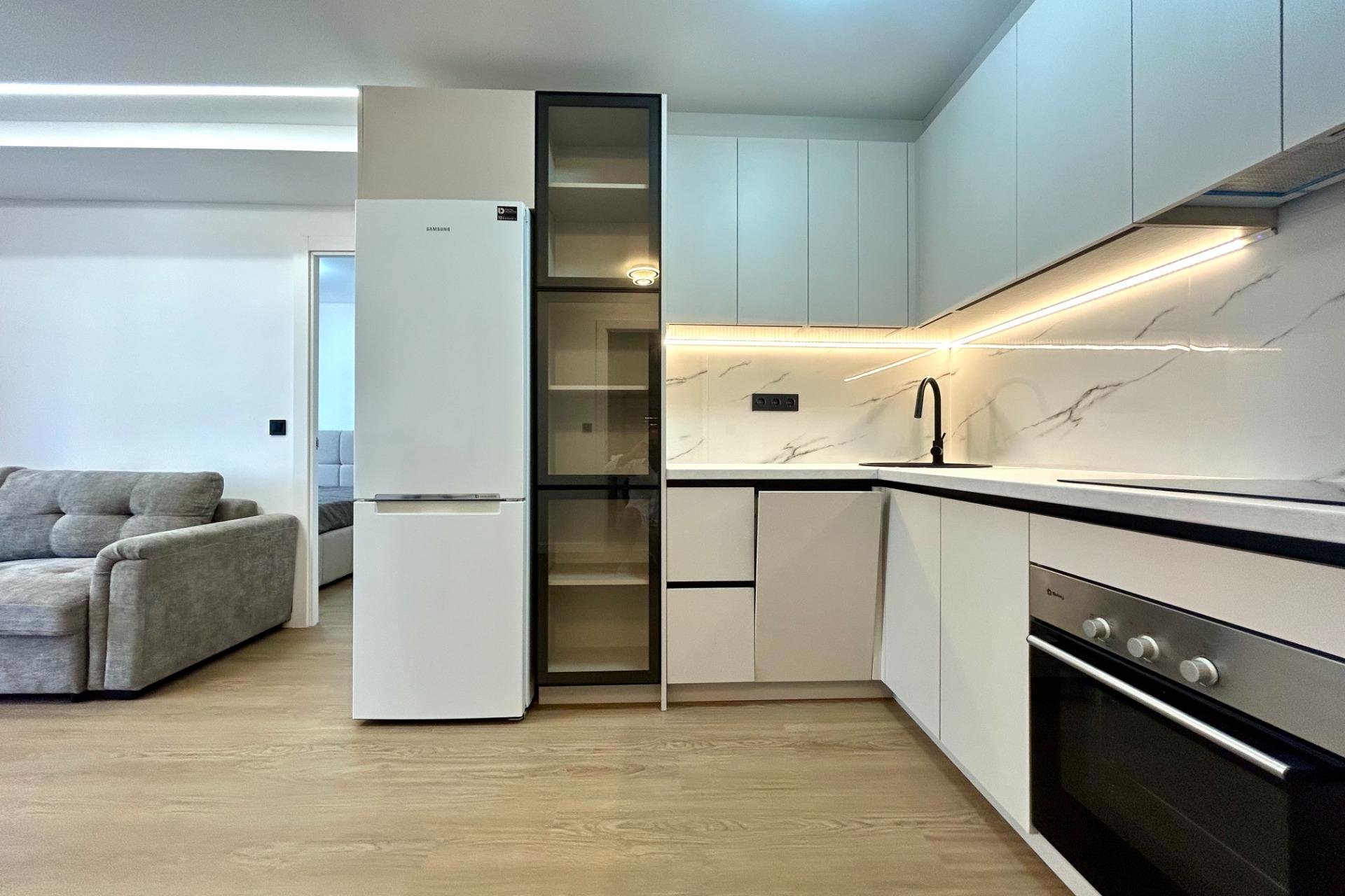 Resale - Apartment / flat -
Torrevieja - Punta prima