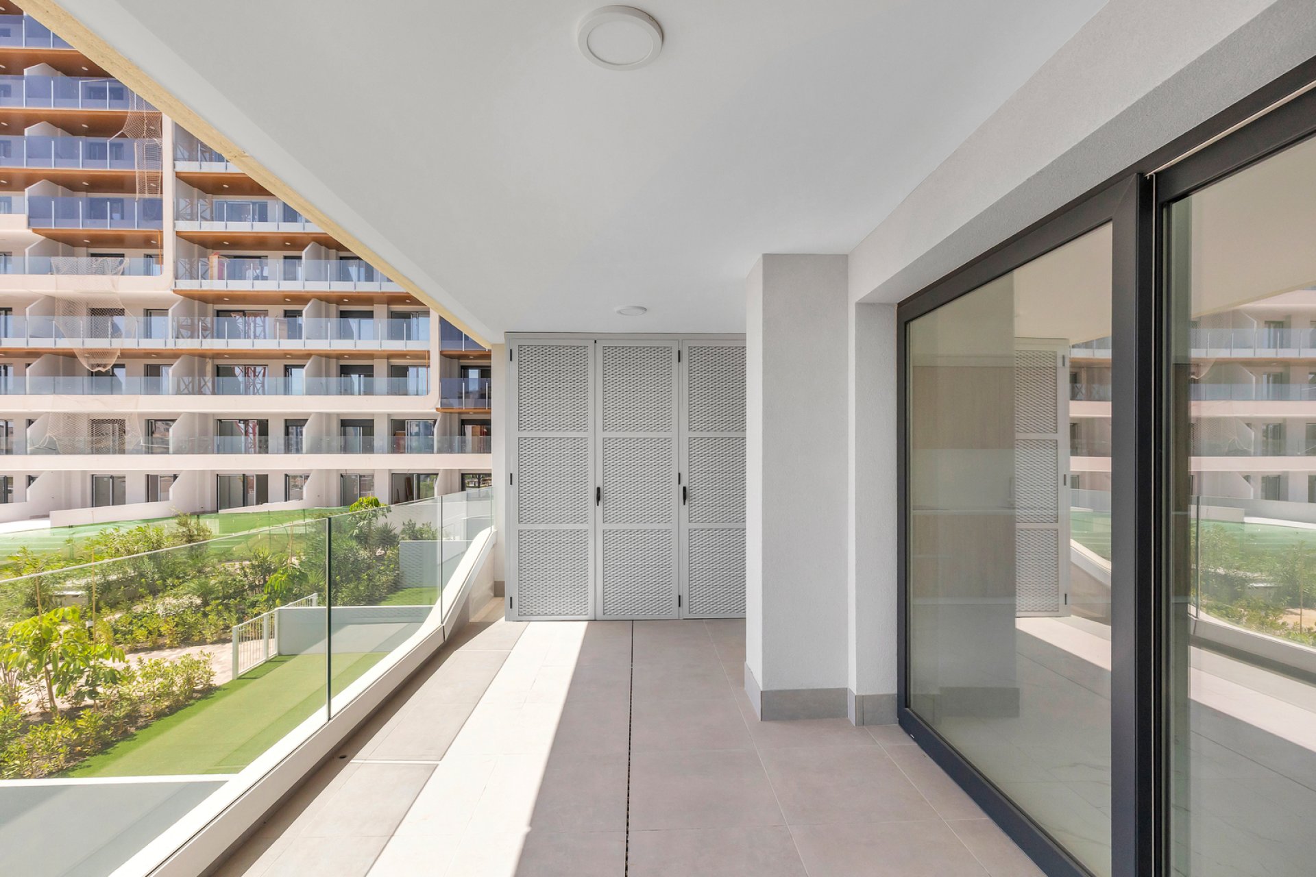 Resale - Apartment / flat -
Torrevieja - Punta prima