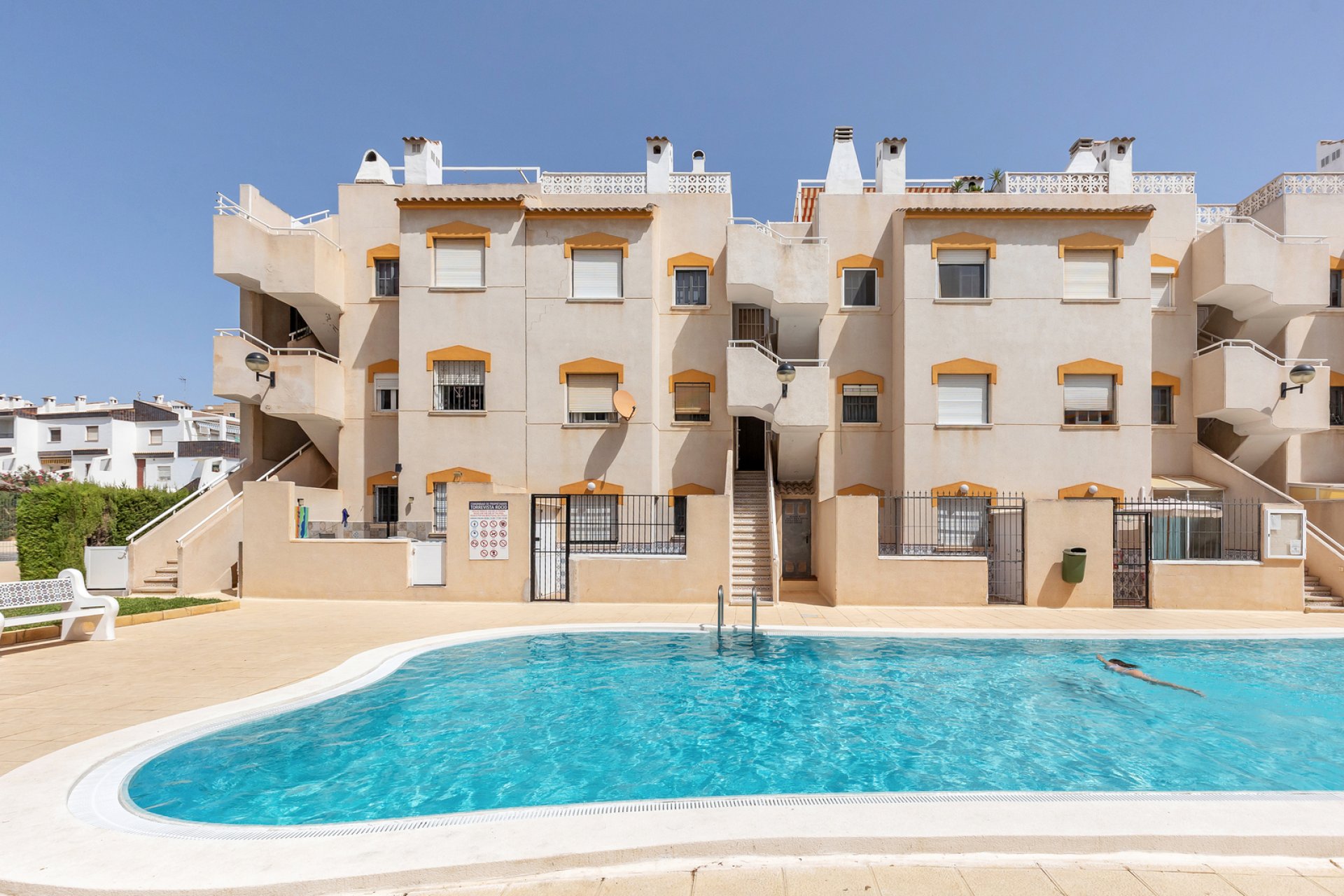 Resale - Apartment / flat -
Torrevieja - Punta prima