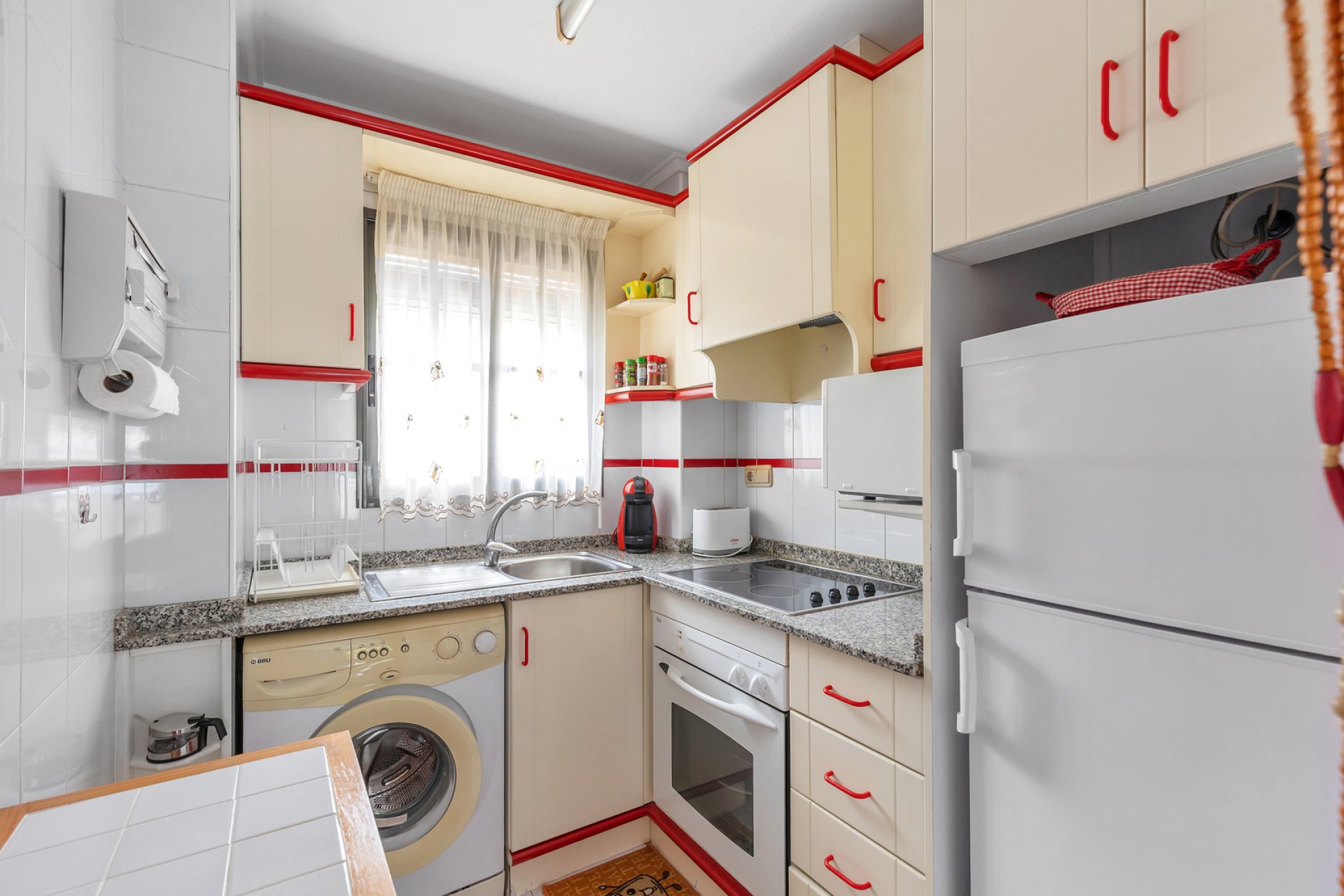 Resale - Apartment / flat -
Torrevieja - Punta prima