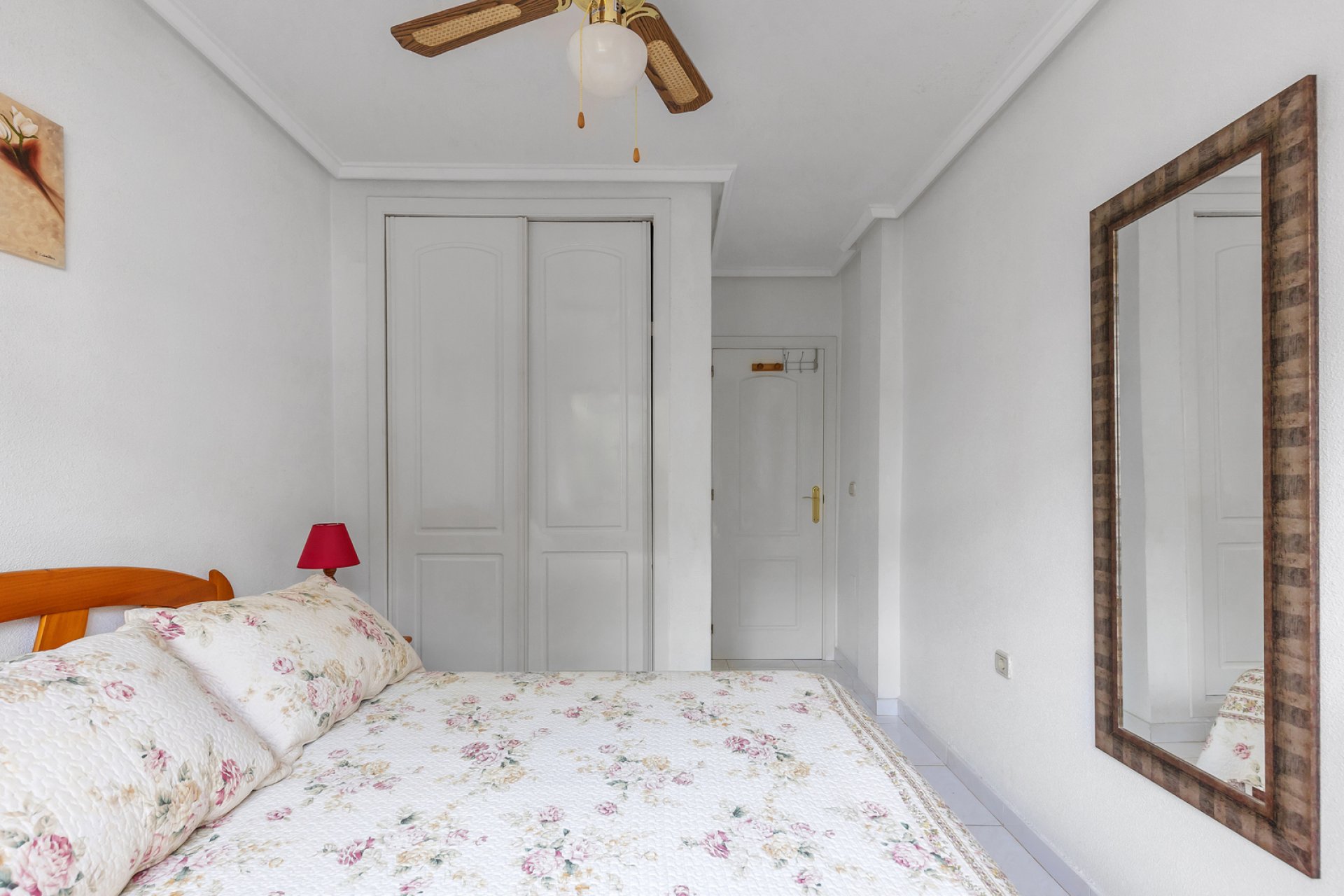 Resale - Apartment / flat -
Torrevieja - Punta prima