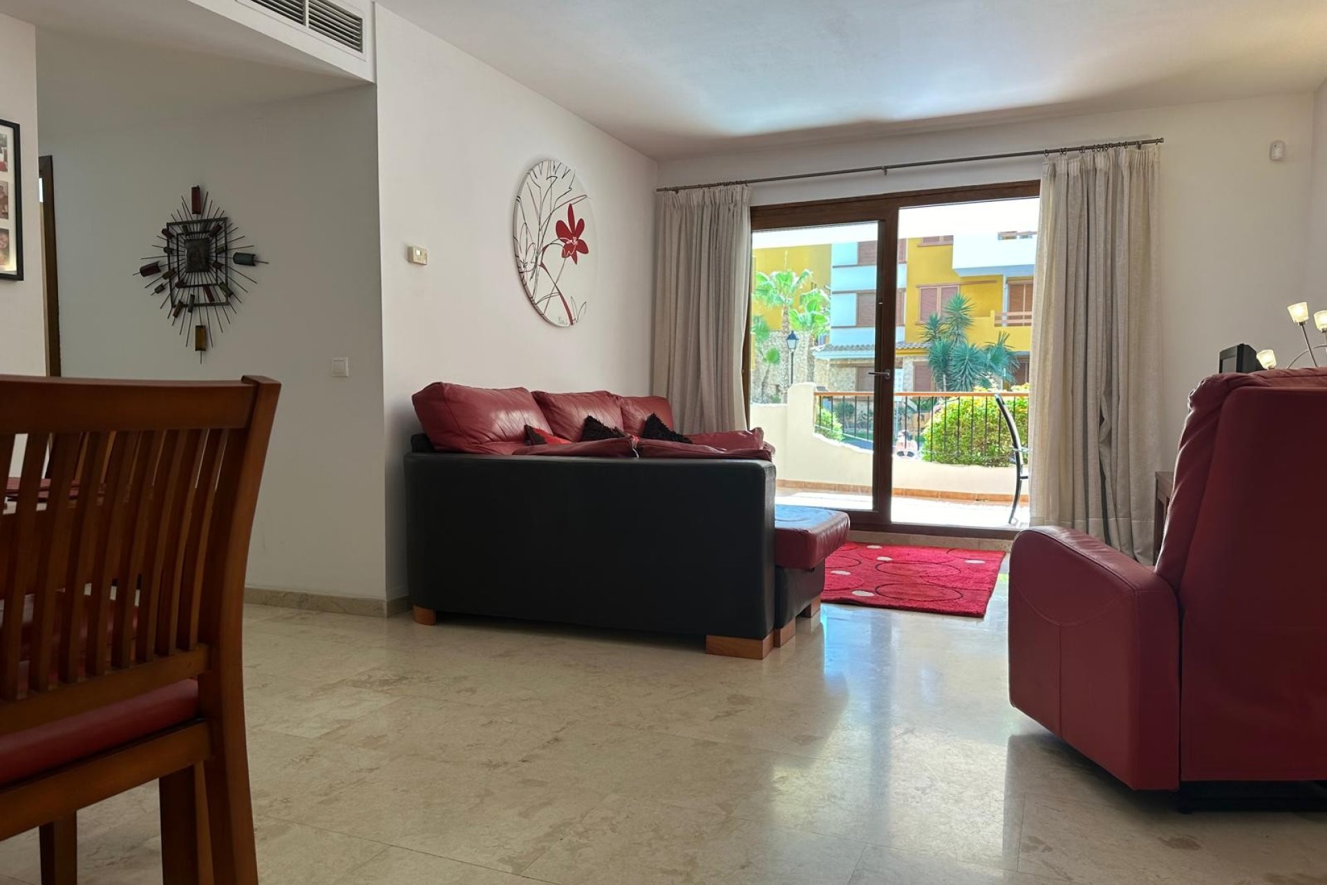 Resale - Apartment / flat -
Torrevieja - Punta prima