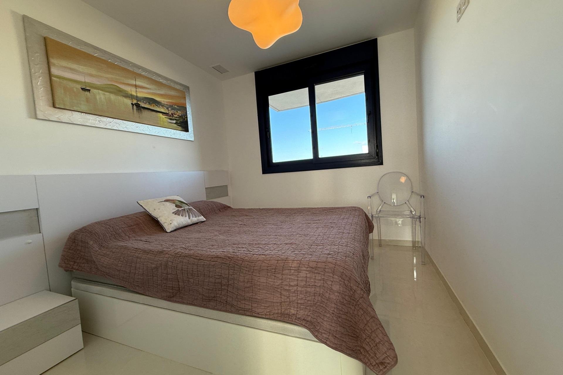 Resale - Apartment / flat -
Torrevieja - Punta prima