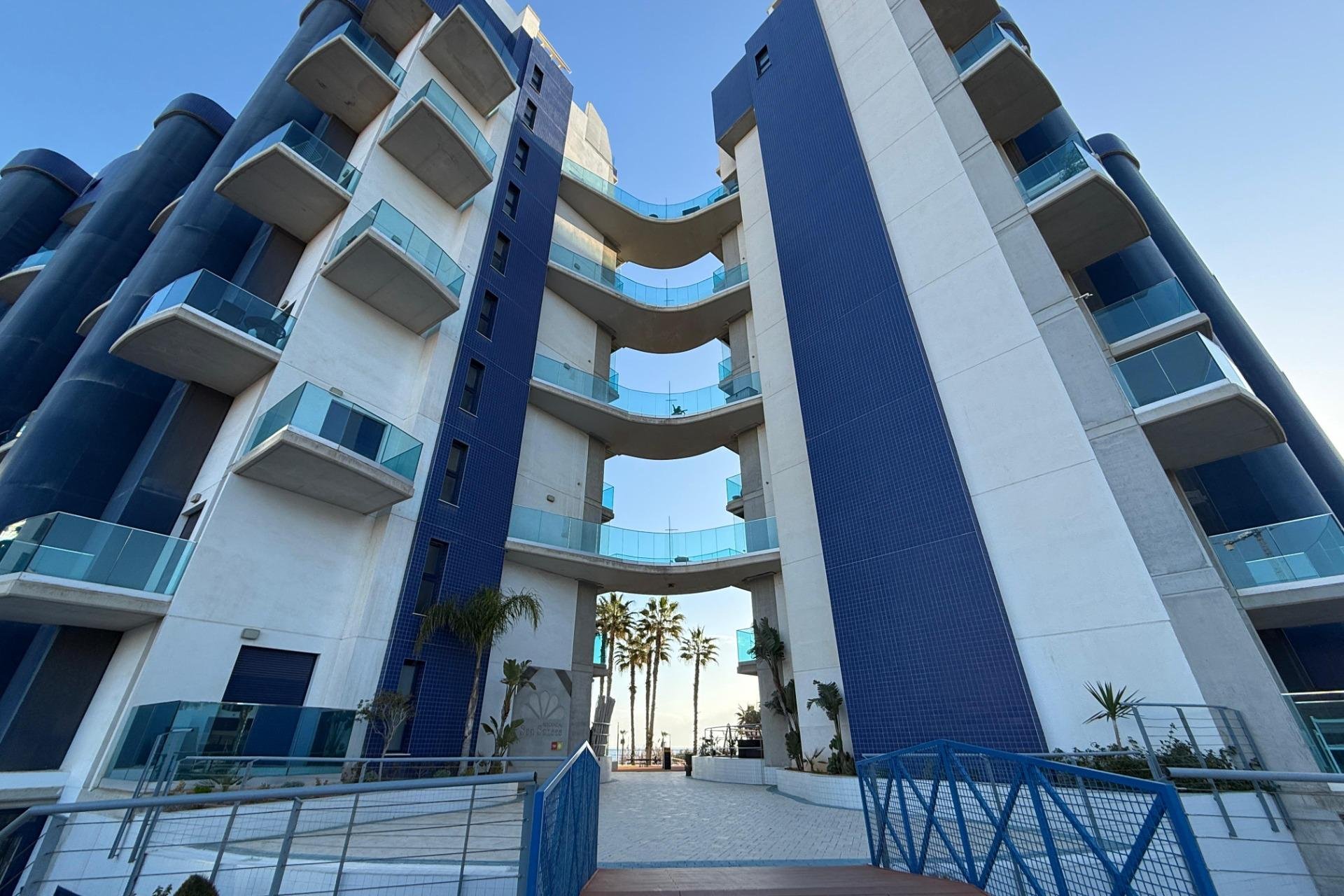 Resale - Apartment / flat -
Torrevieja - Punta prima