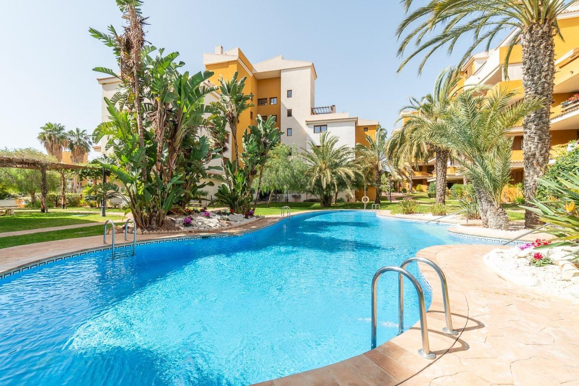 Resale - Apartment / flat -
Torrevieja - Punta prima