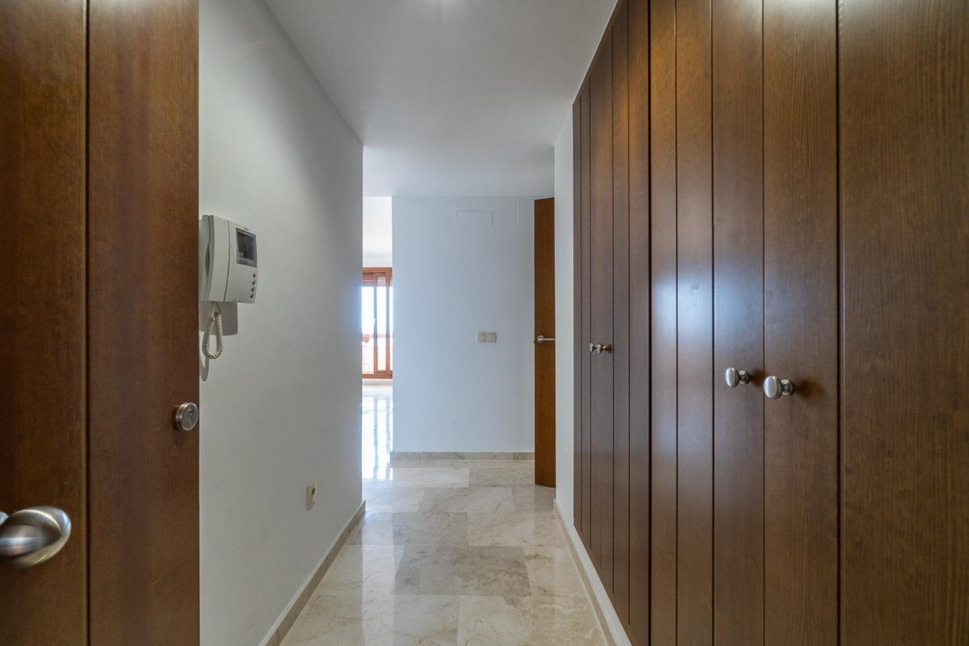 Resale - Apartment / flat -
Torrevieja - Punta prima