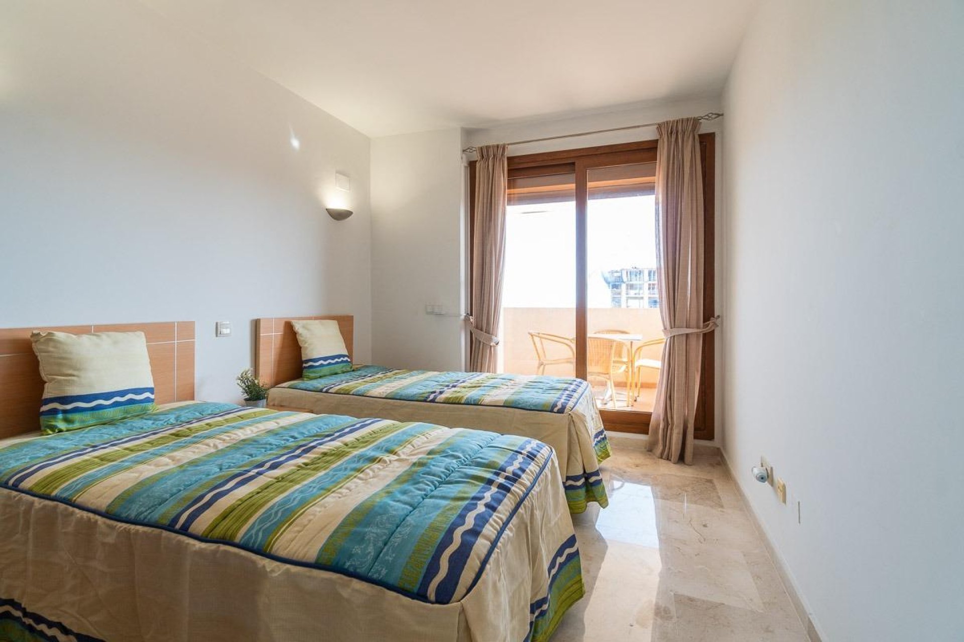 Resale - Apartment / flat -
Torrevieja - Punta prima