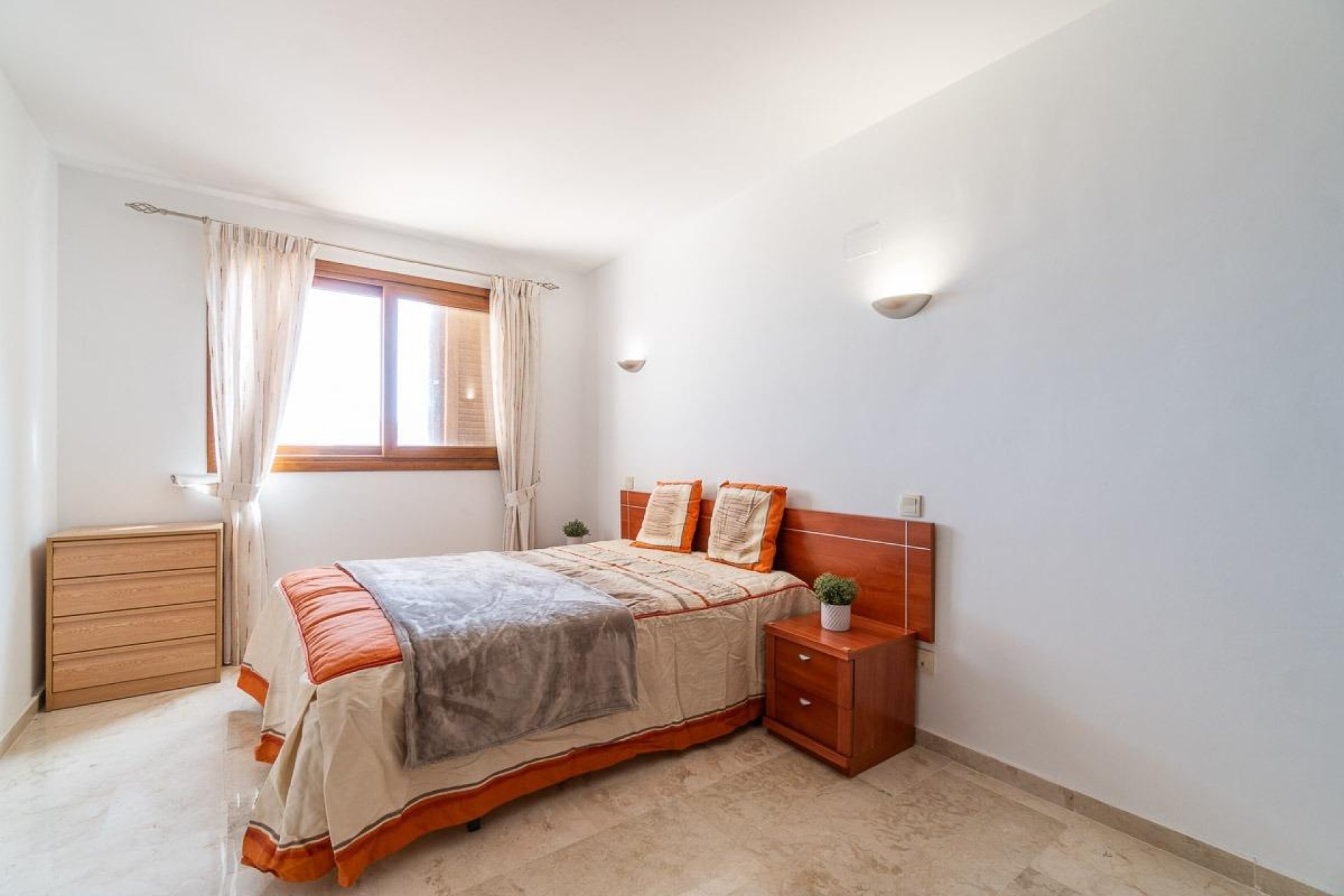 Resale - Apartment / flat -
Torrevieja - Punta prima