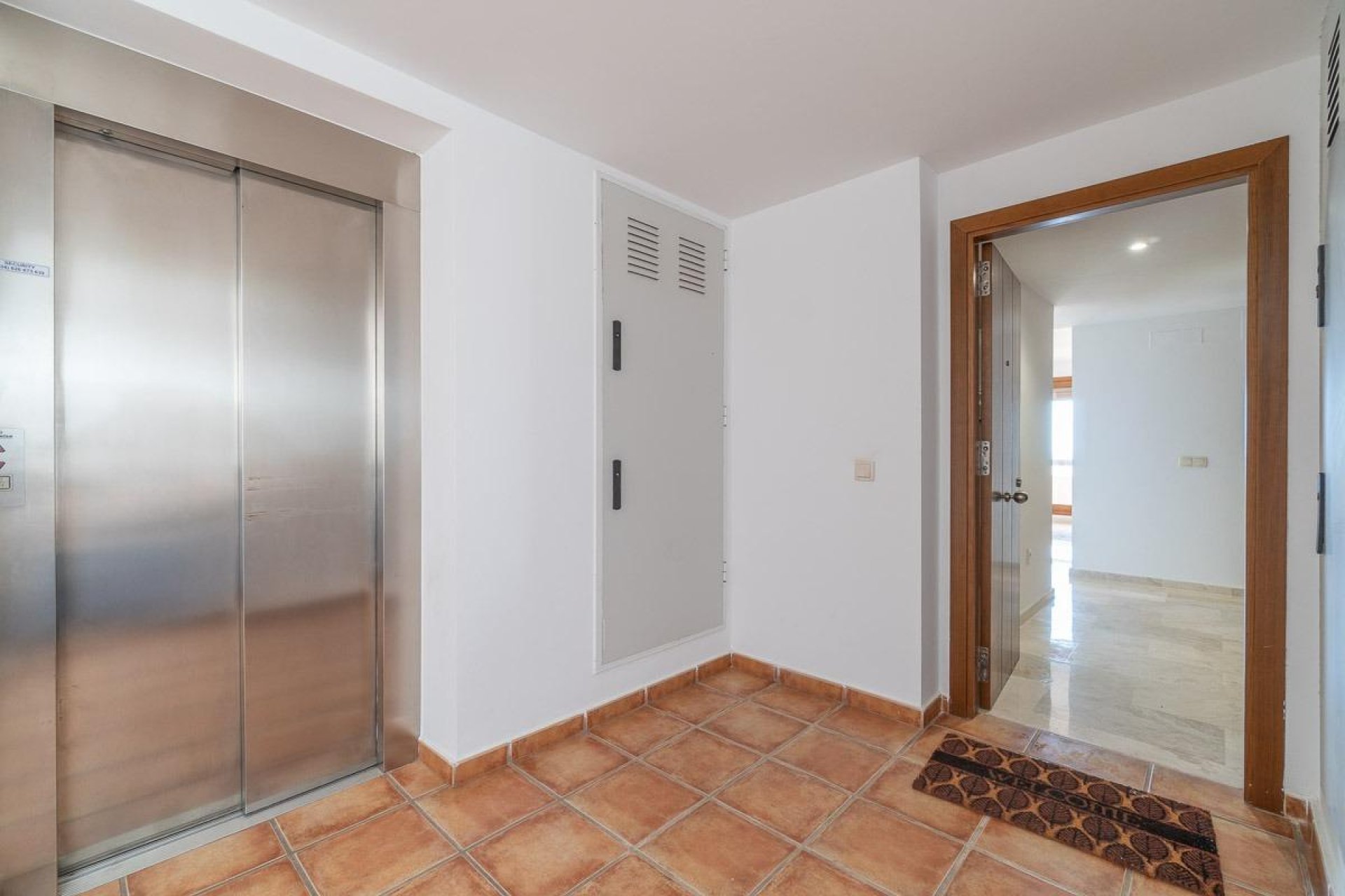 Resale - Apartment / flat -
Torrevieja - Punta prima