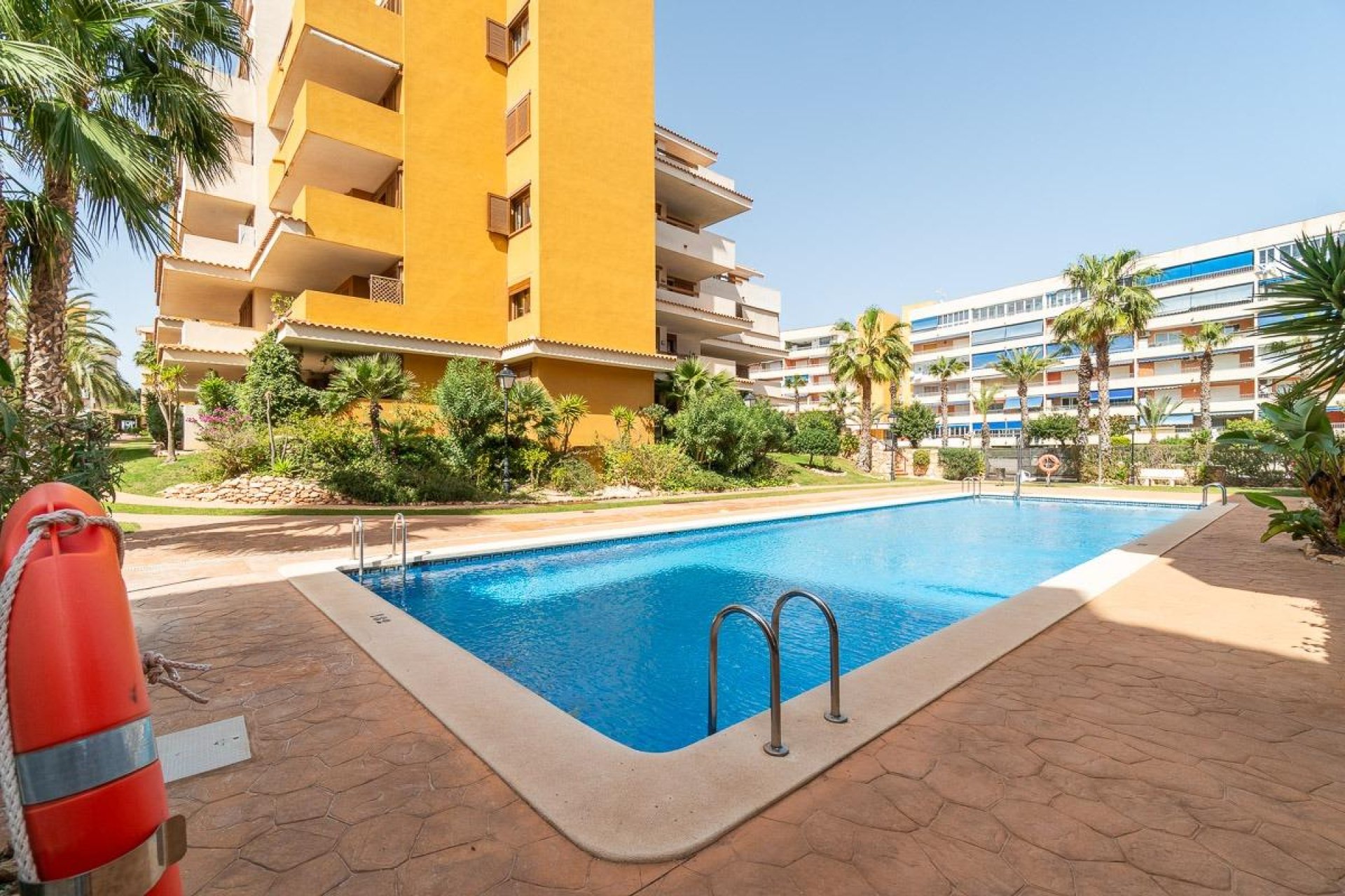 Resale - Apartment / flat -
Torrevieja - Punta prima