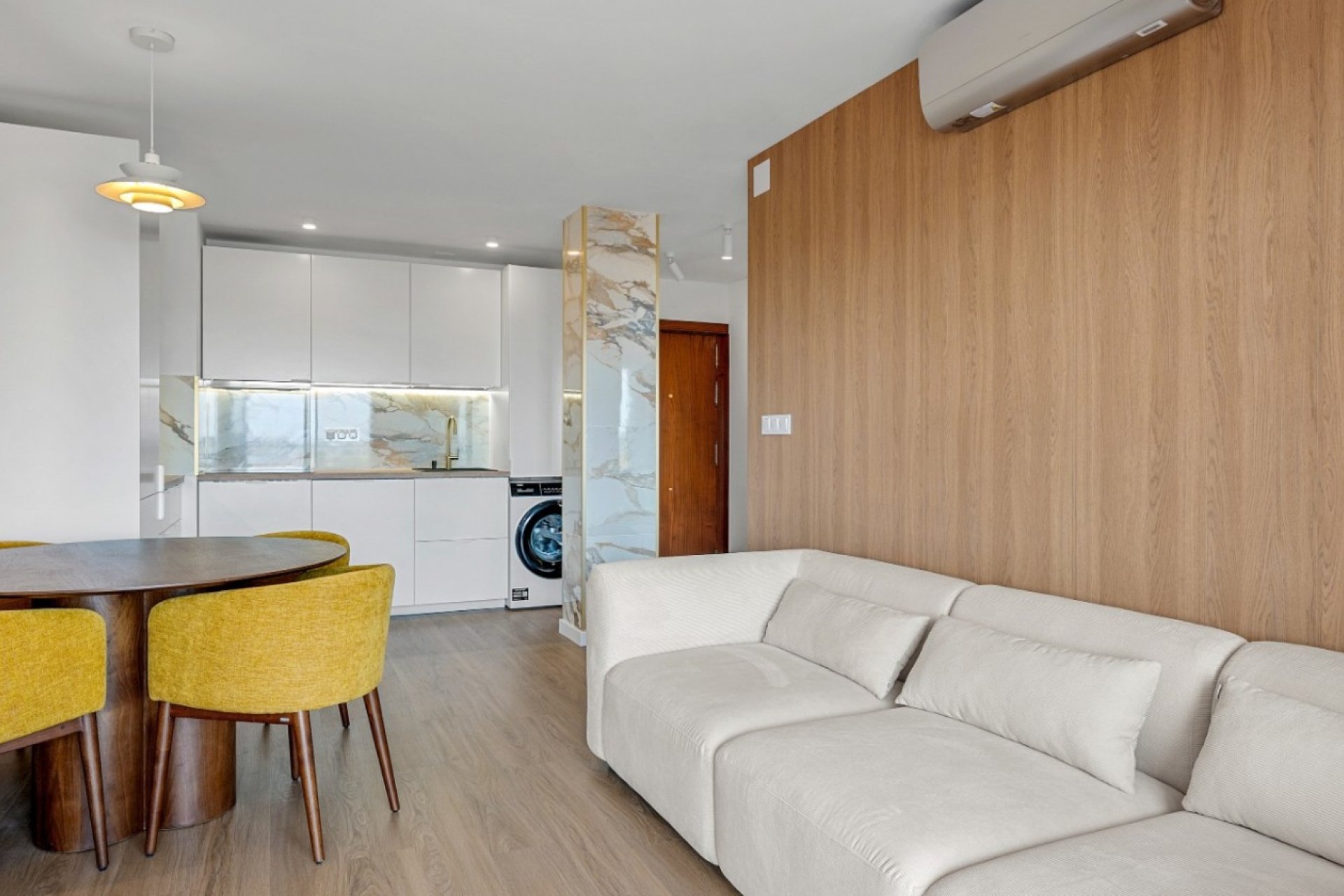 Resale - Apartment / flat -
Torrevieja - Rocio del Mar