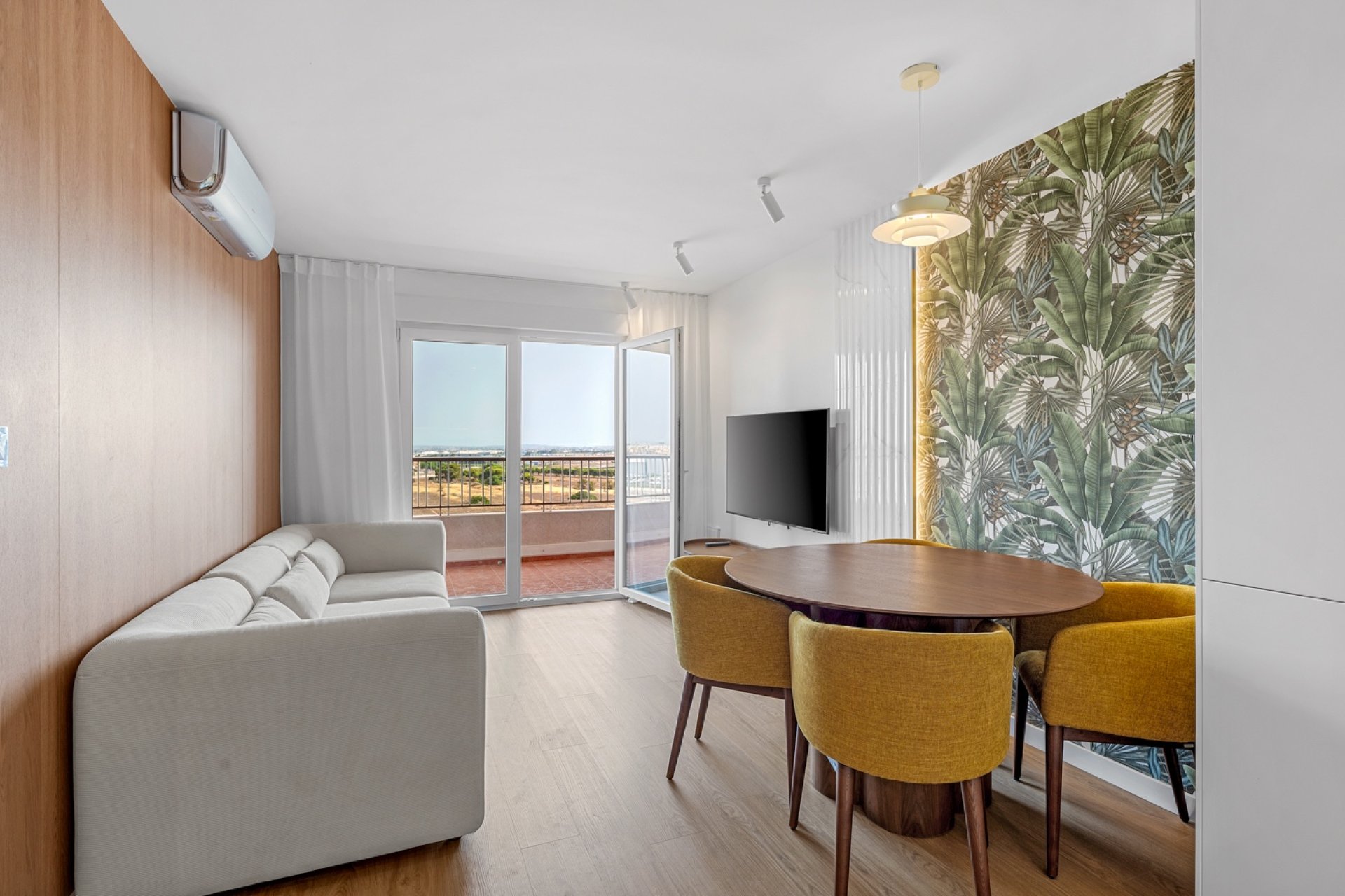 Resale - Apartment / flat -
Torrevieja - Rocio del Mar
