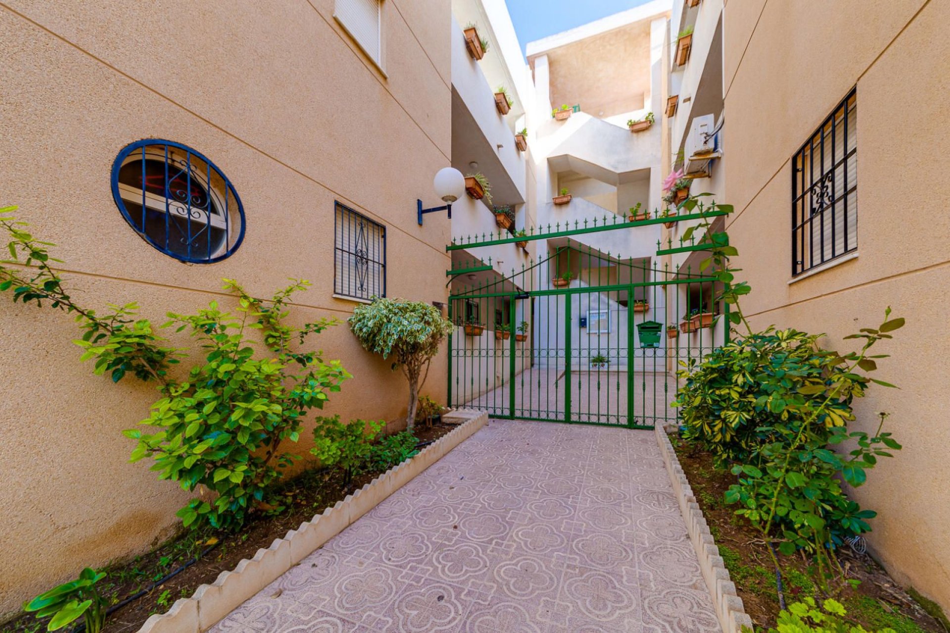 Resale - Apartment / flat -
Torrevieja - San Luis - Chaparal