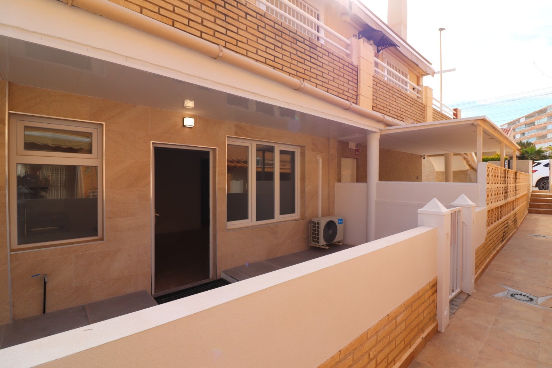 Resale - Apartment / flat -
Torrevieja - Torre La Mata