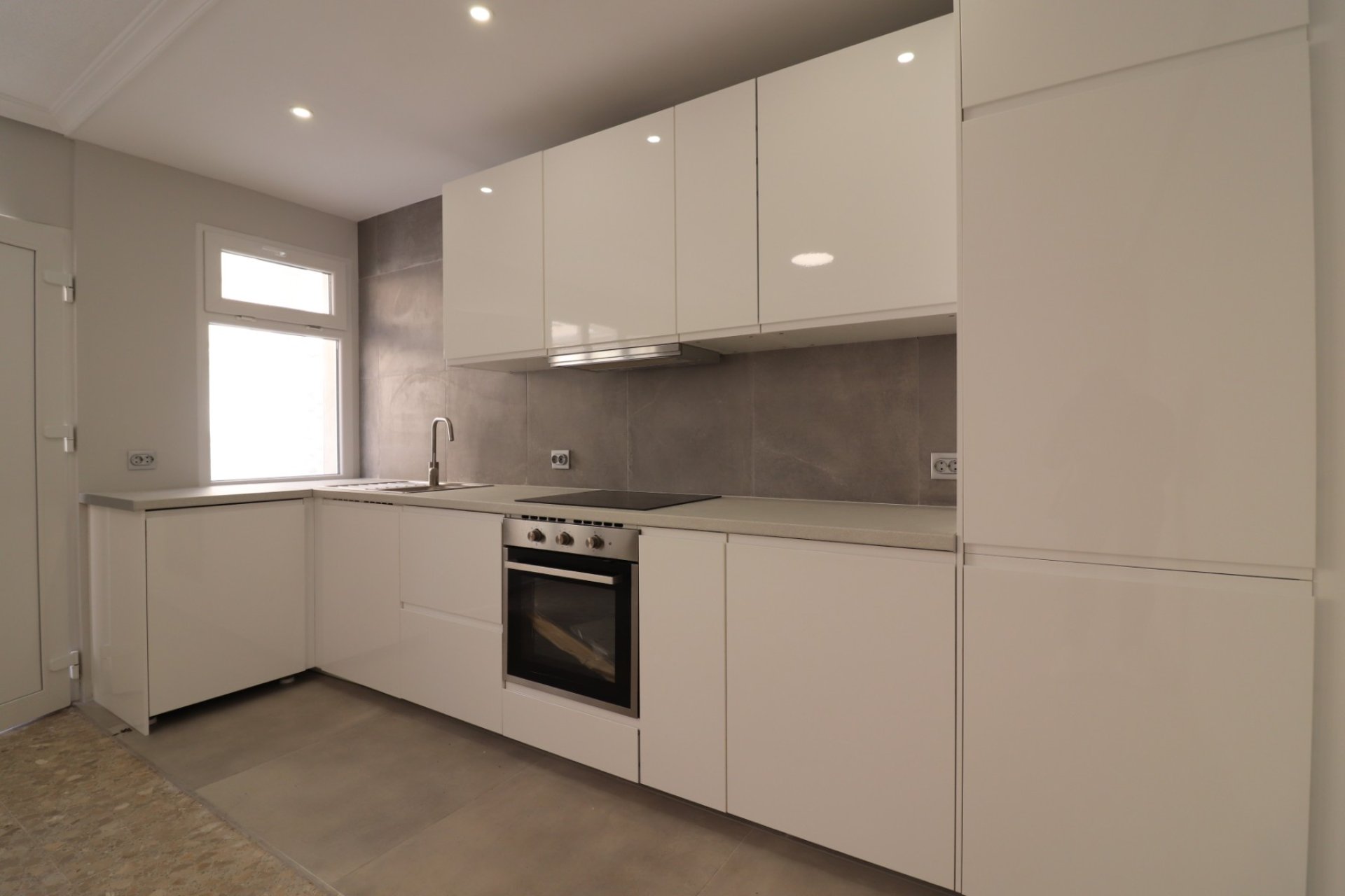 Resale - Apartment / flat -
Torrevieja - Torre La Mata