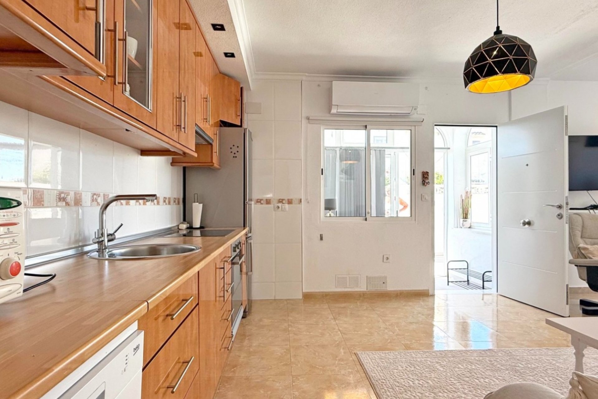 Resale - Apartment / flat -
Torrevieja - Torre La Mata